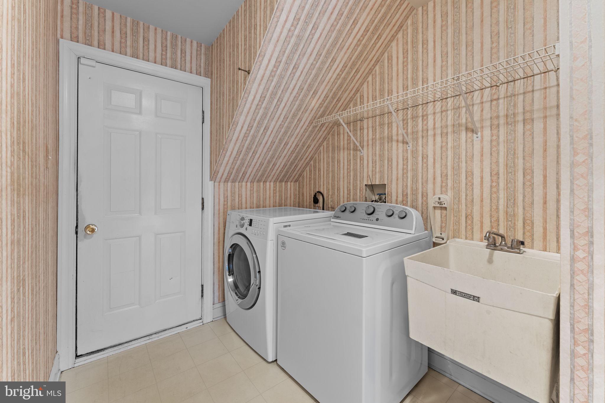 VALLEY FORGE WOODS - Residential