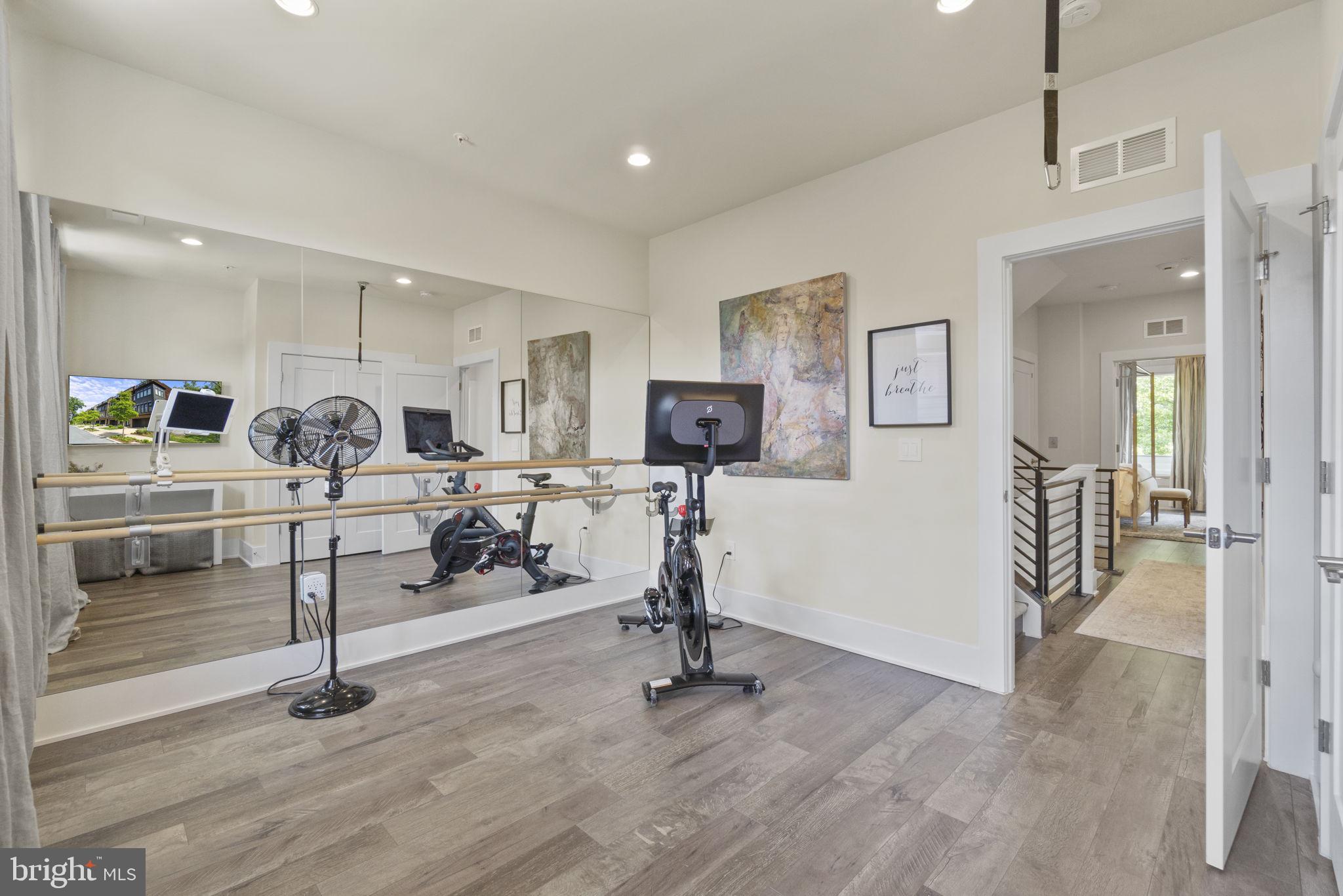 GROSVENOR HEIGHTS - Residential