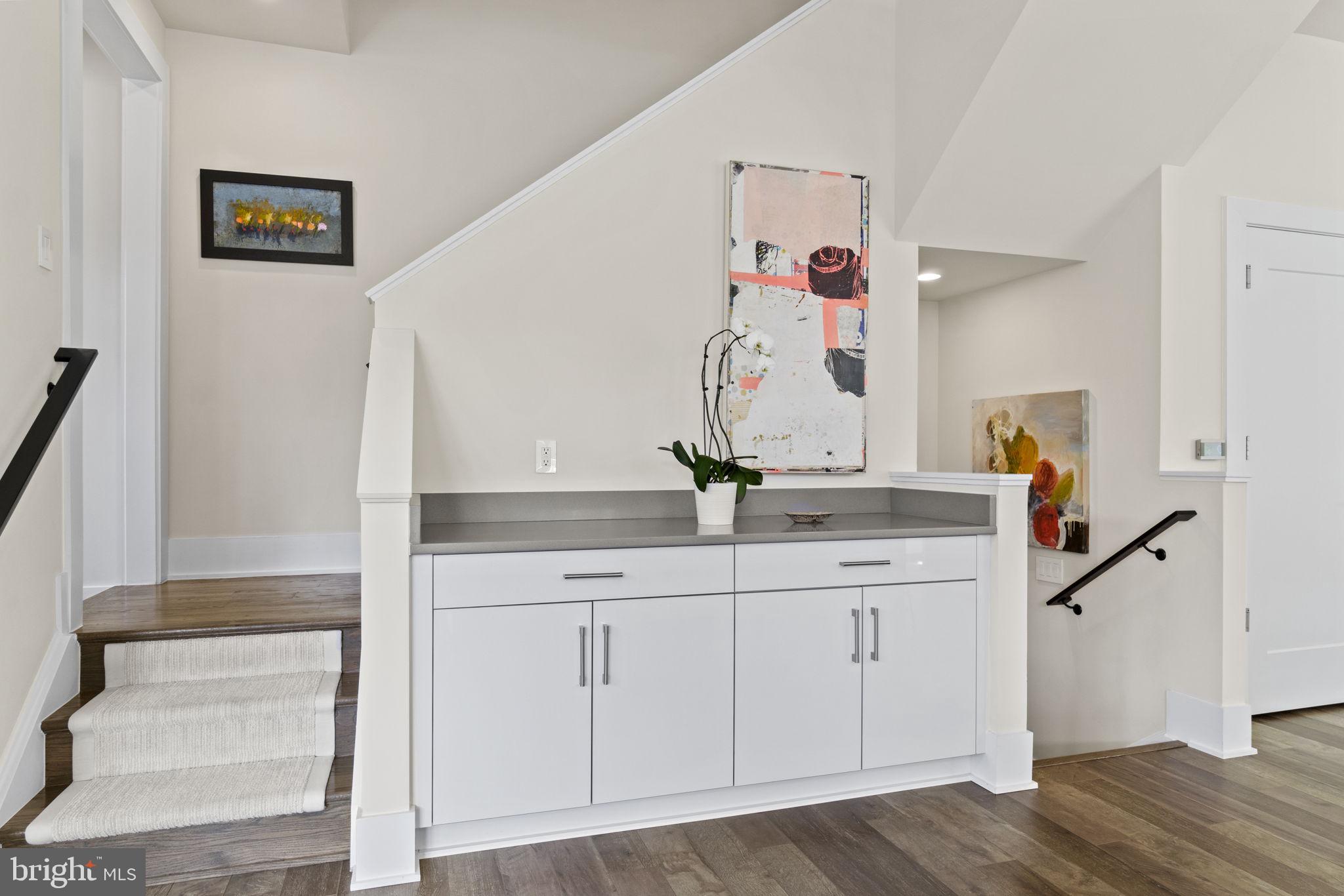 GROSVENOR HEIGHTS - Residential