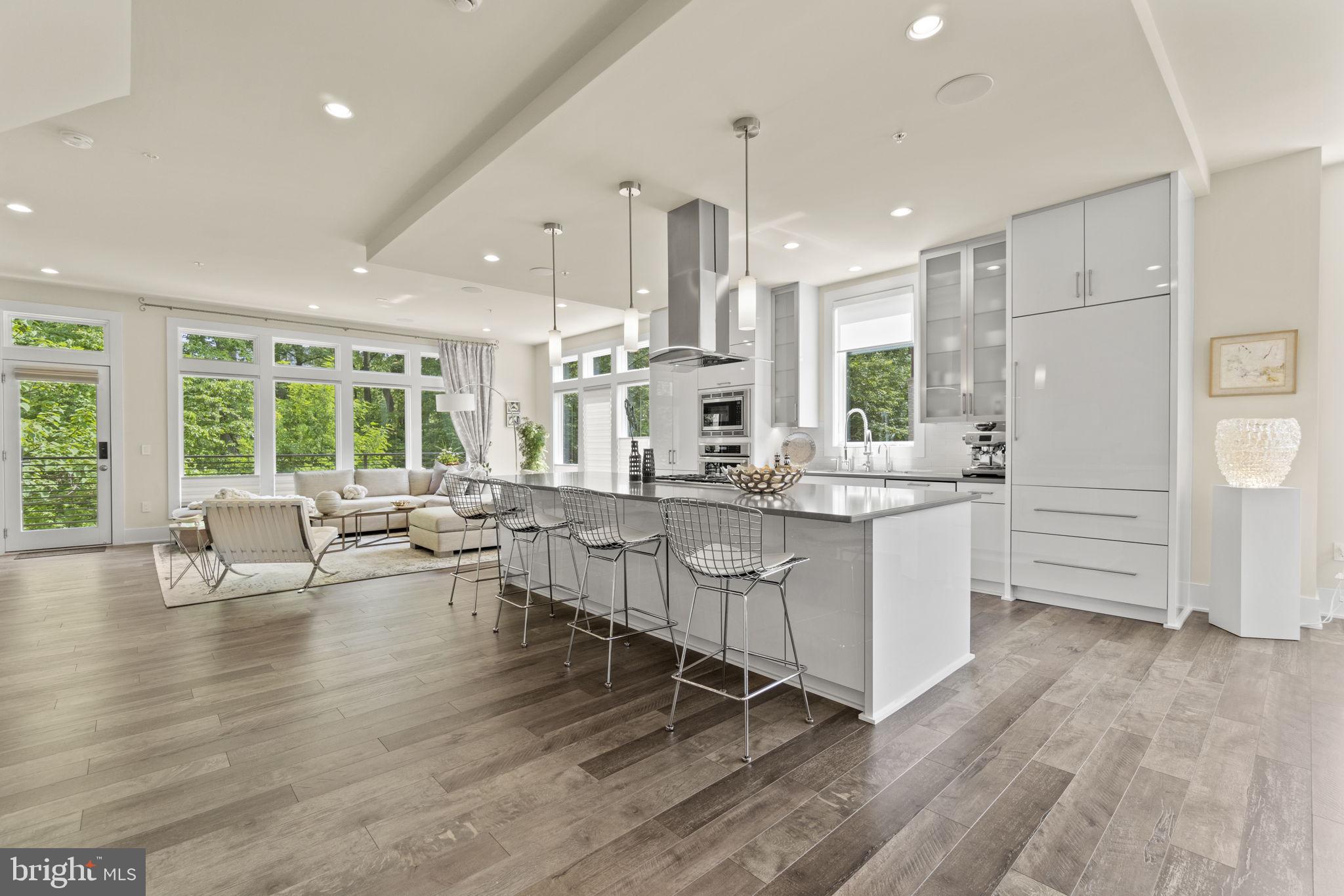 GROSVENOR HEIGHTS - Residential