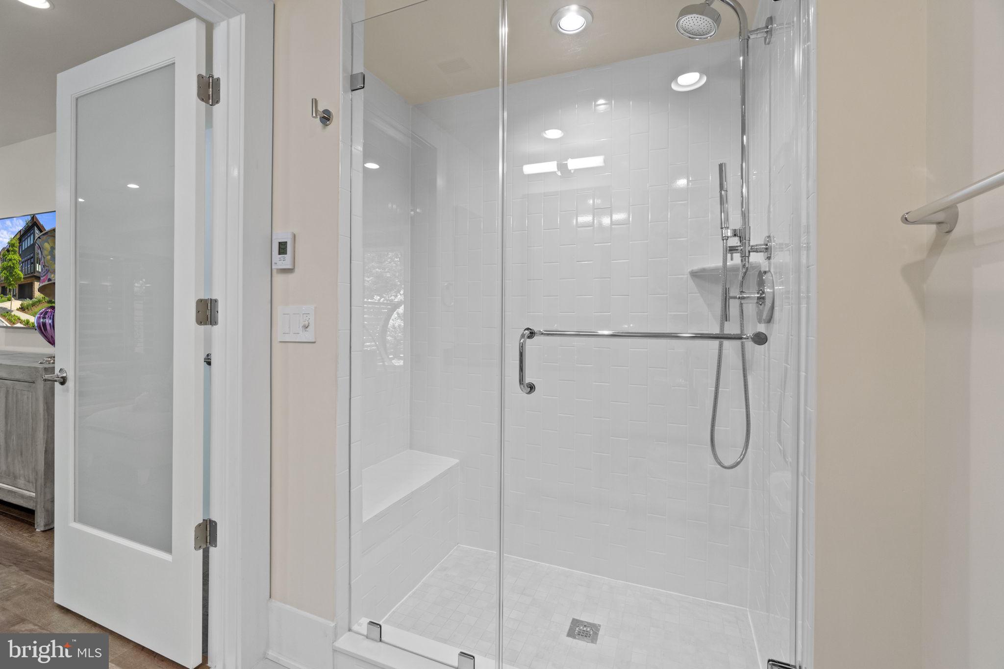 GROSVENOR HEIGHTS - Residential