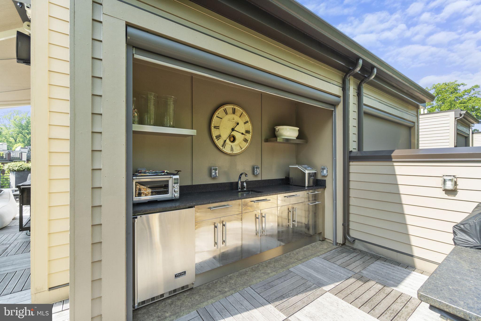 GROSVENOR HEIGHTS - Residential