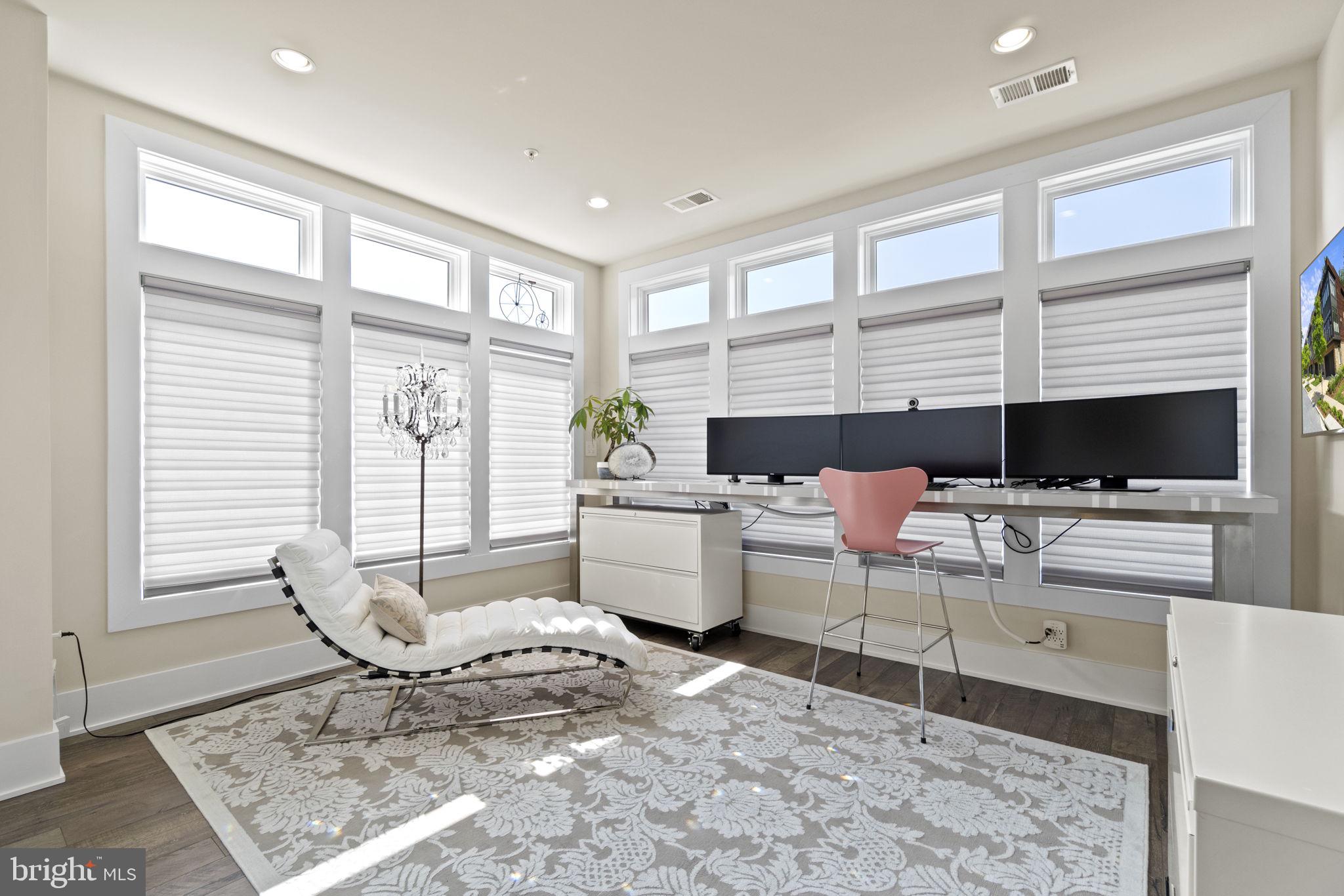 GROSVENOR HEIGHTS - Residential