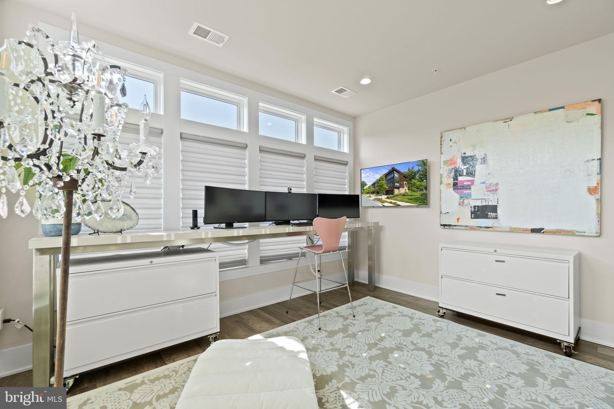 GROSVENOR HEIGHTS - Residential