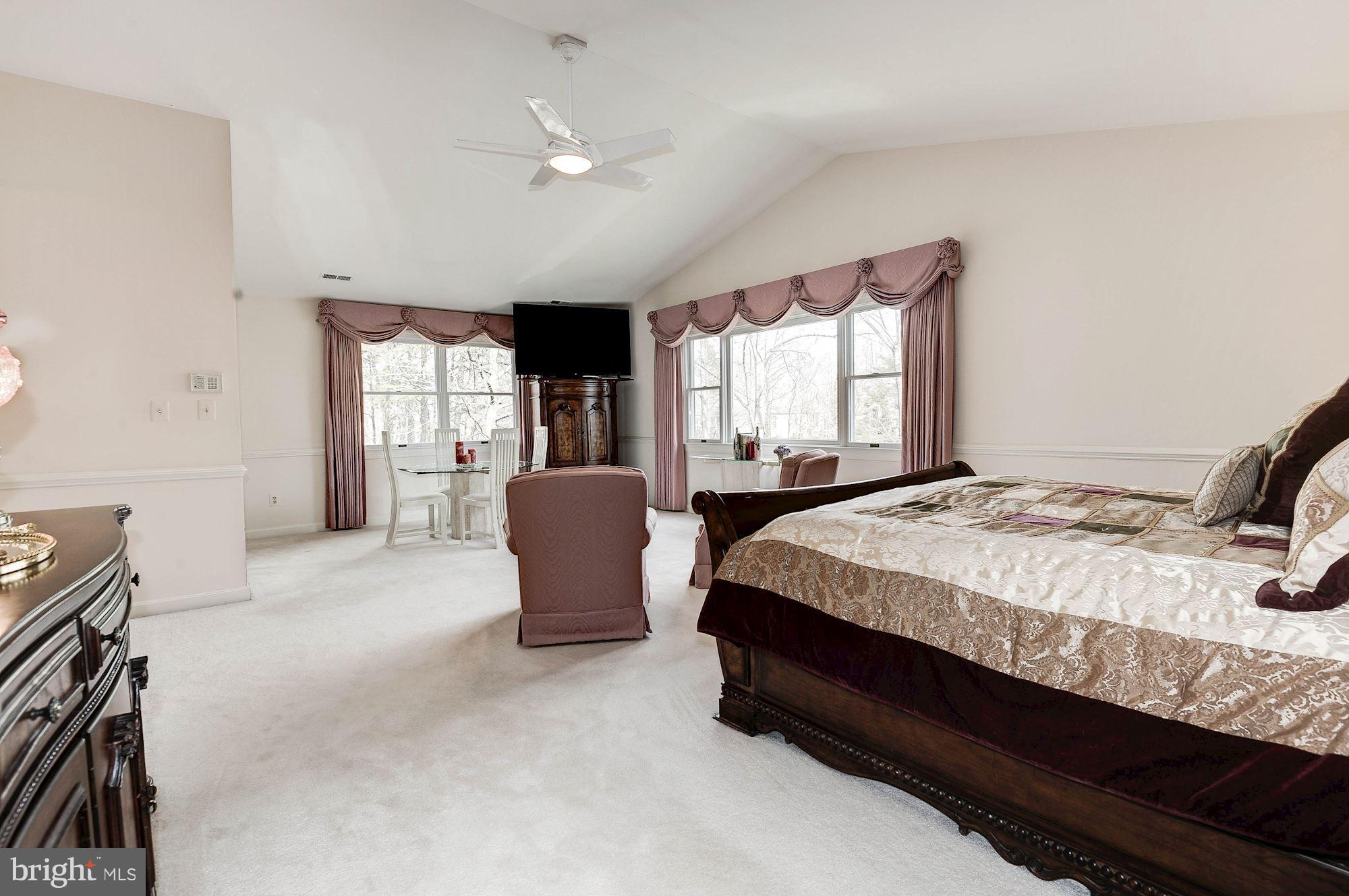 WOODLAND LAKE - Residential