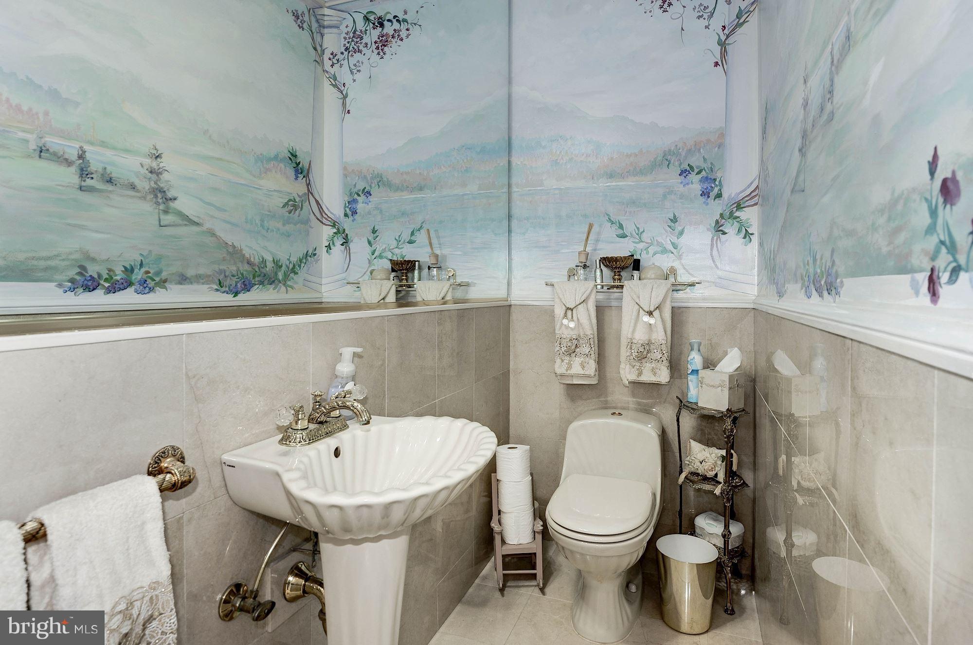 WOODLAND LAKE - Residential