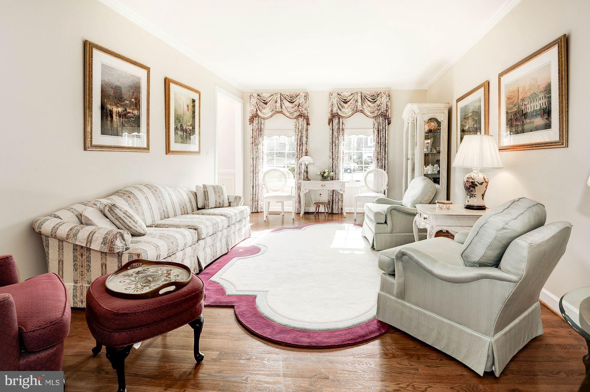 WOODLAND LAKE - Residential