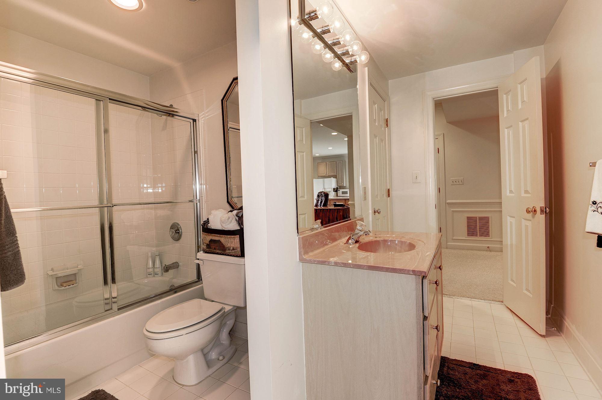 WOODLAND LAKE - Residential