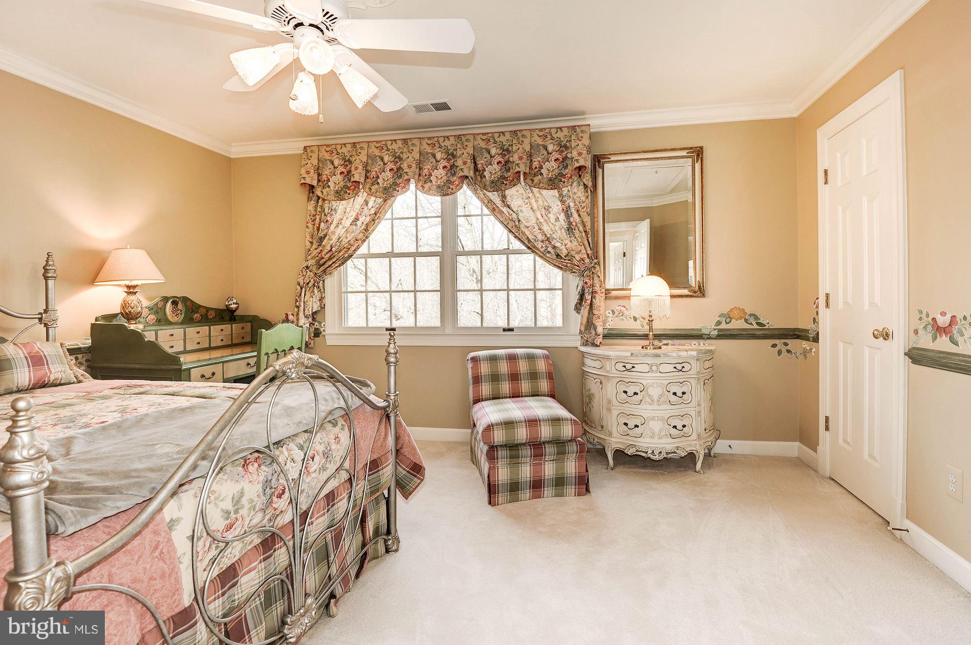 WOODLAND LAKE - Residential