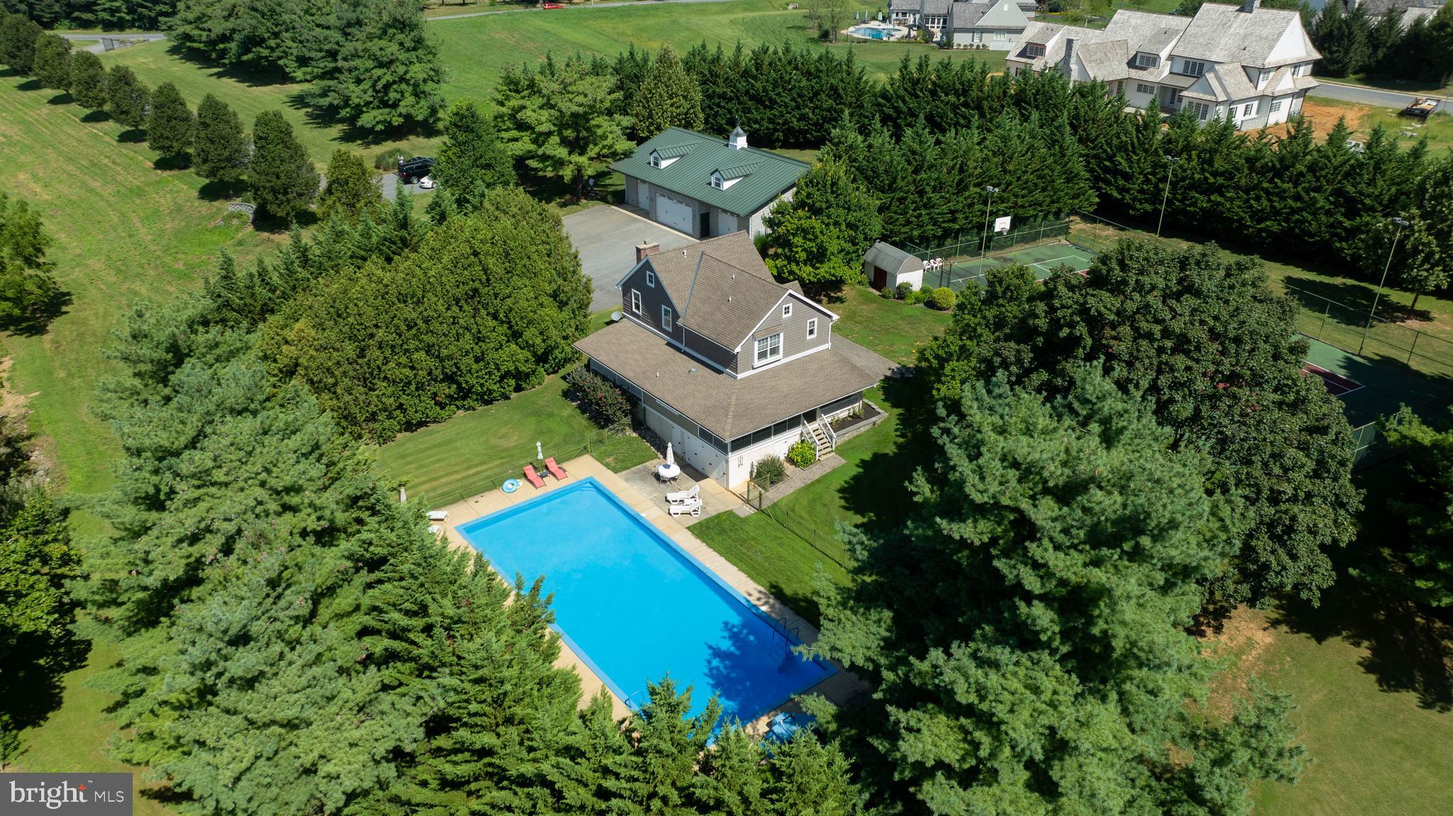 FARM ON QUARRY ROAD - Farm