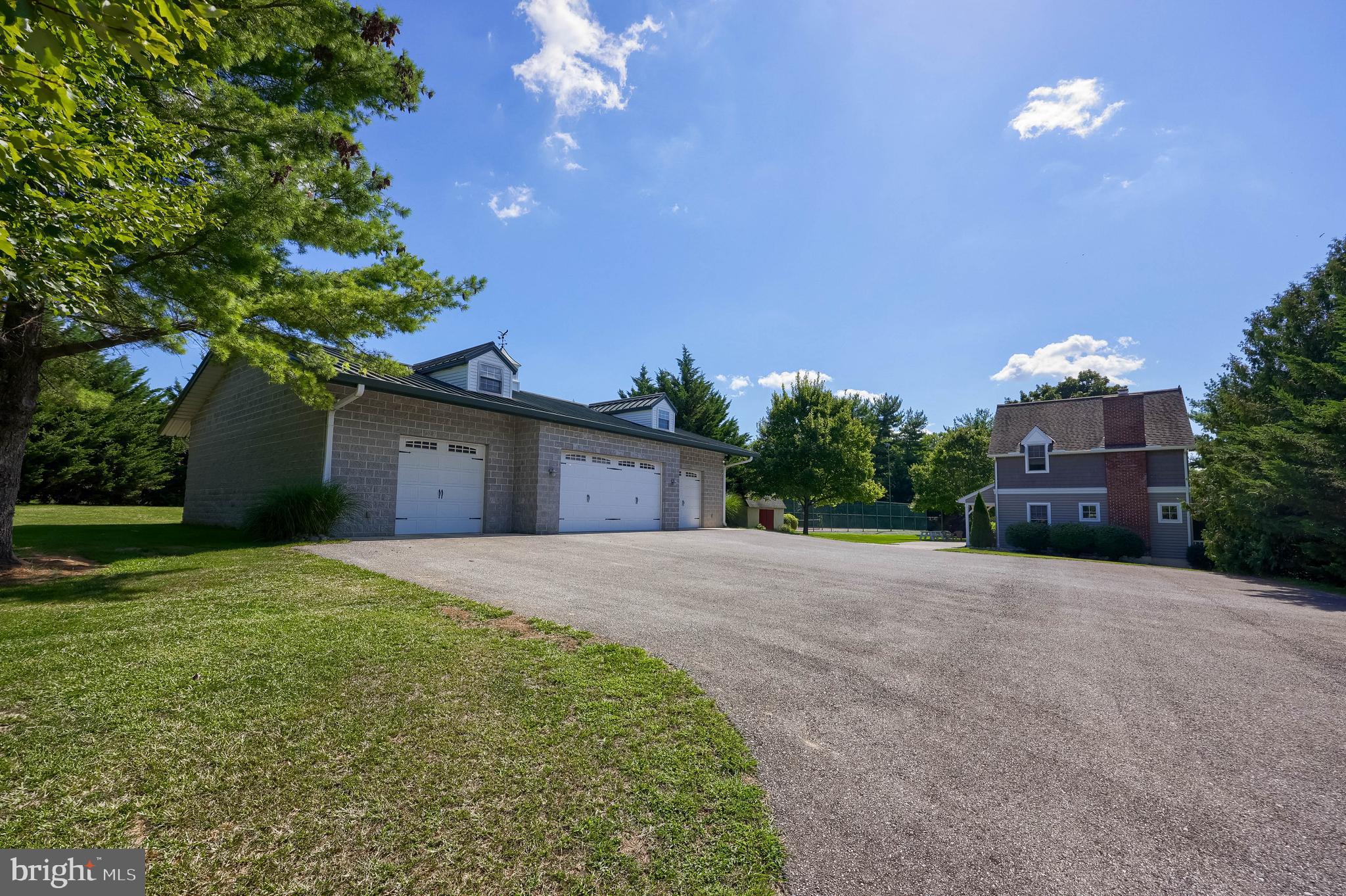 FARM ON QUARRY ROAD - Farm
