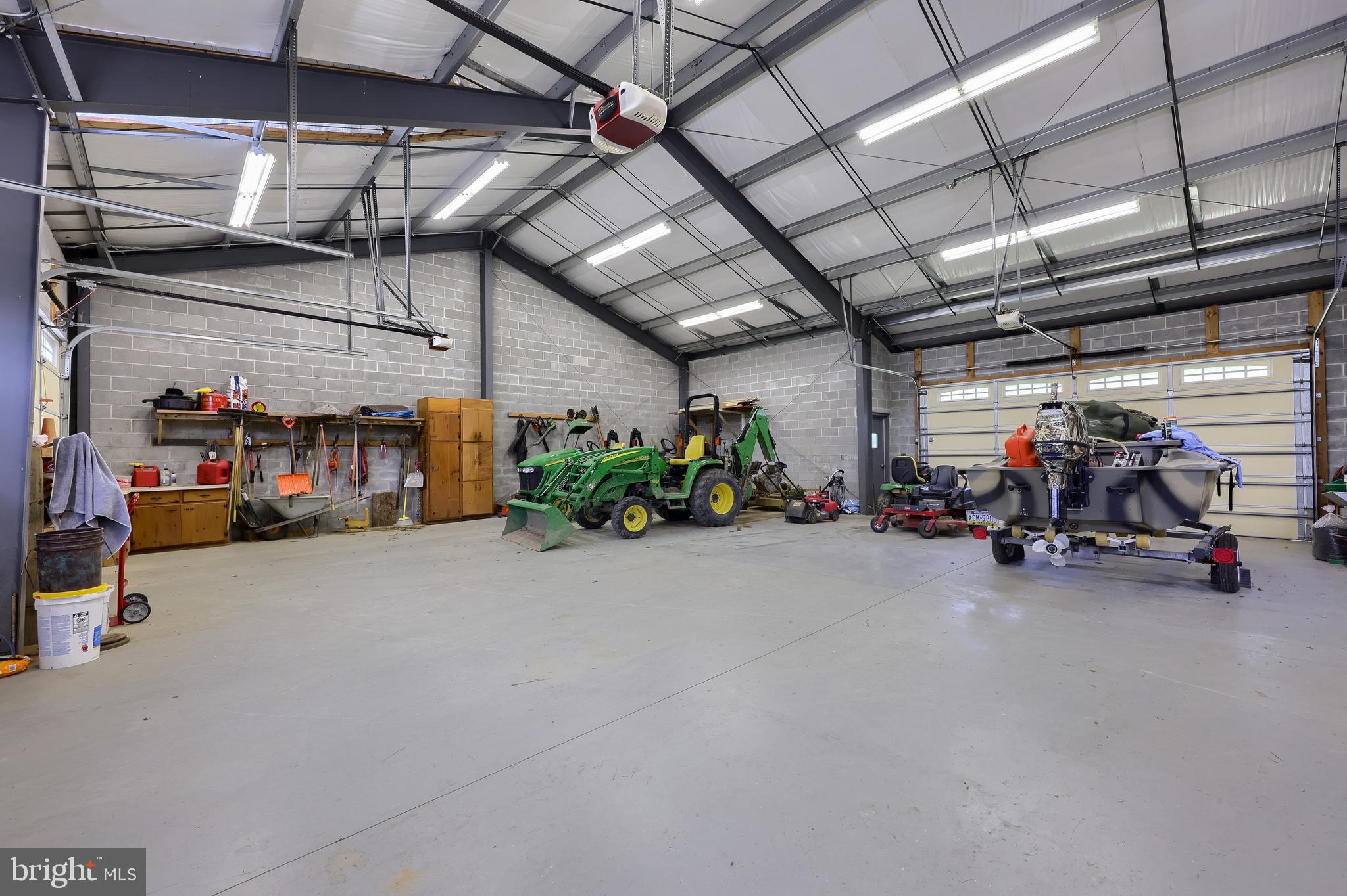 FARM ON QUARRY ROAD - Farm