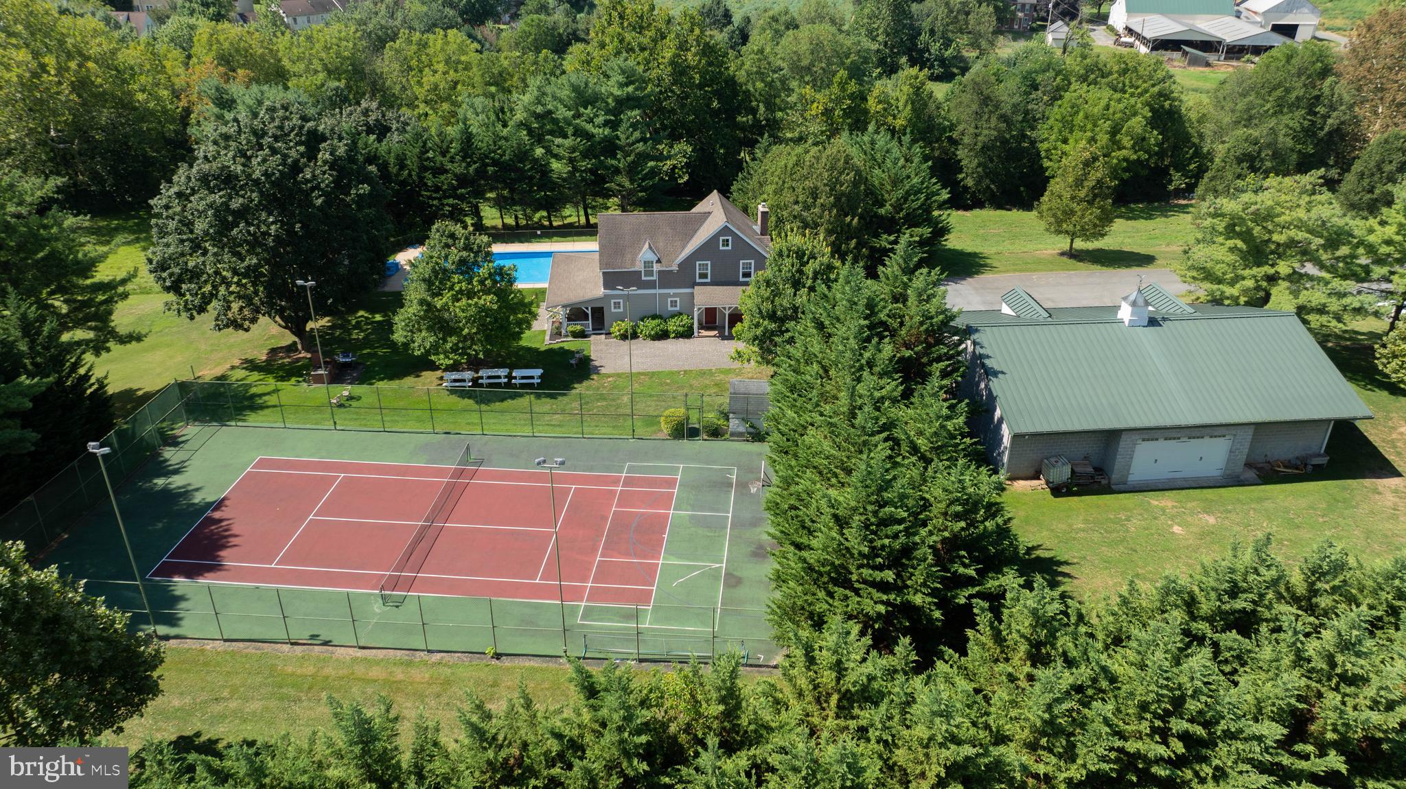 FARM ON QUARRY ROAD - Farm