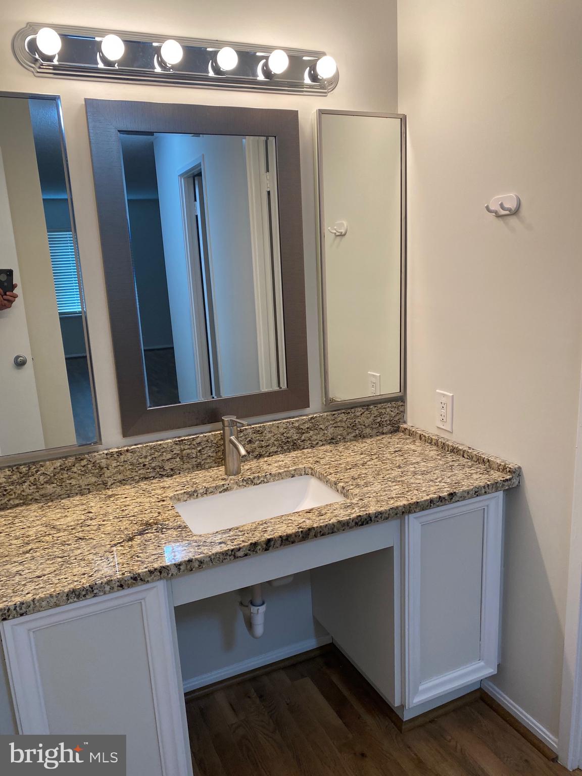 ROTONDA - Residential Lease