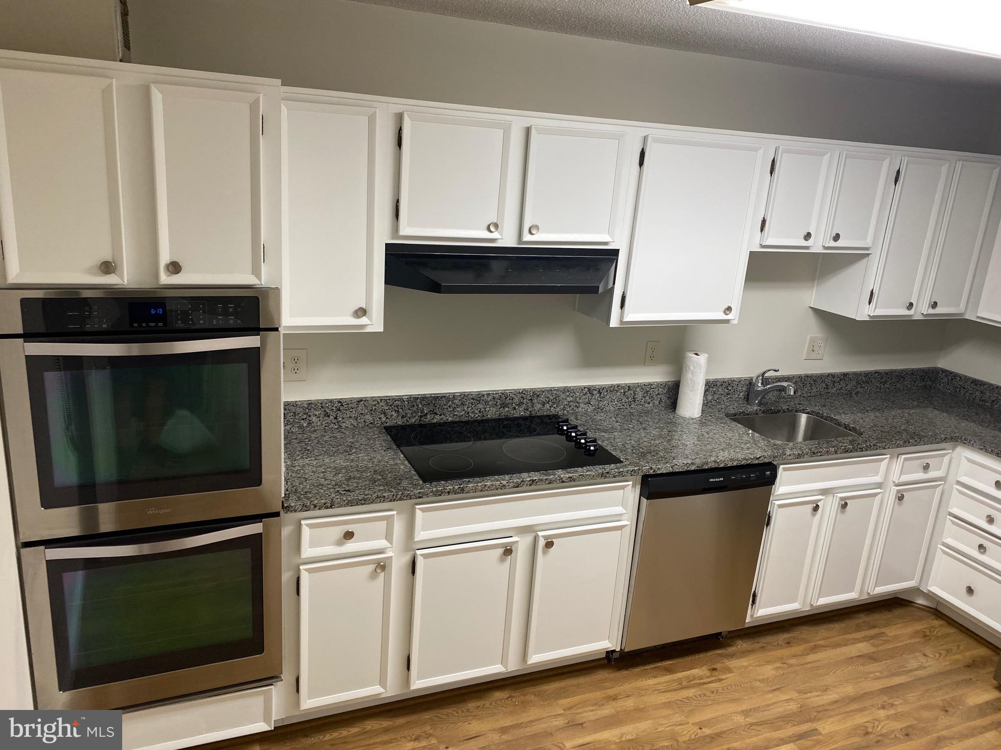 ROTONDA - Residential Lease