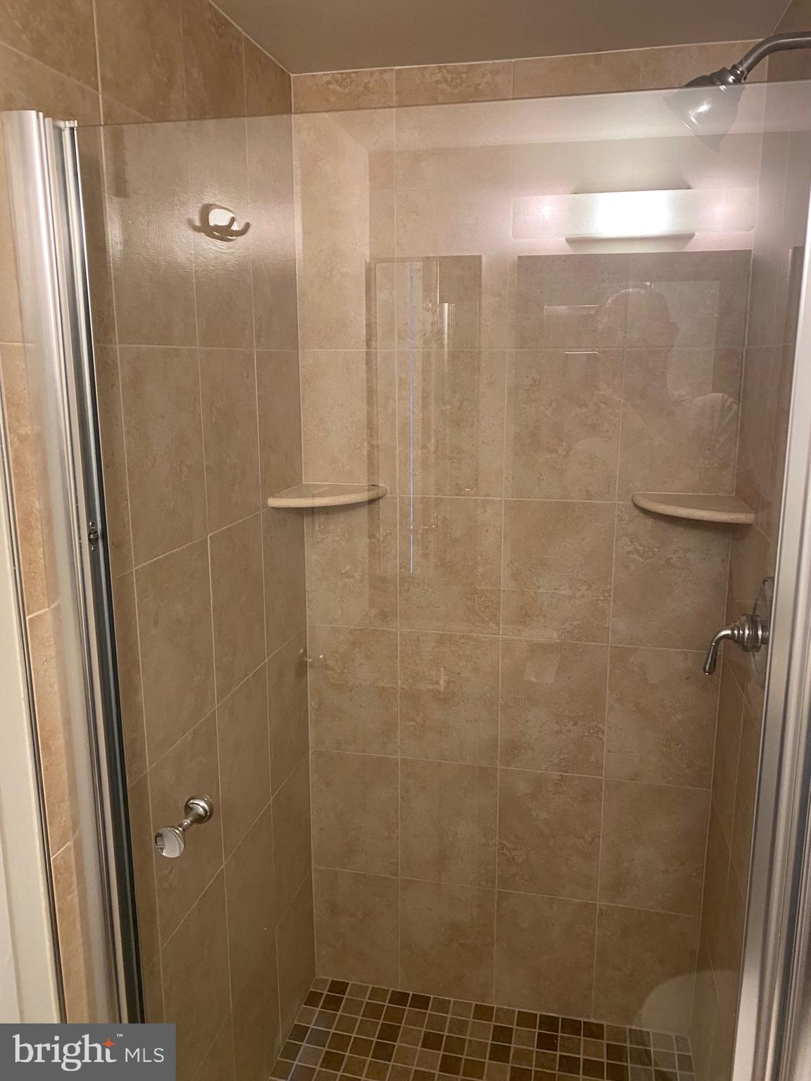 ROTONDA - Residential Lease