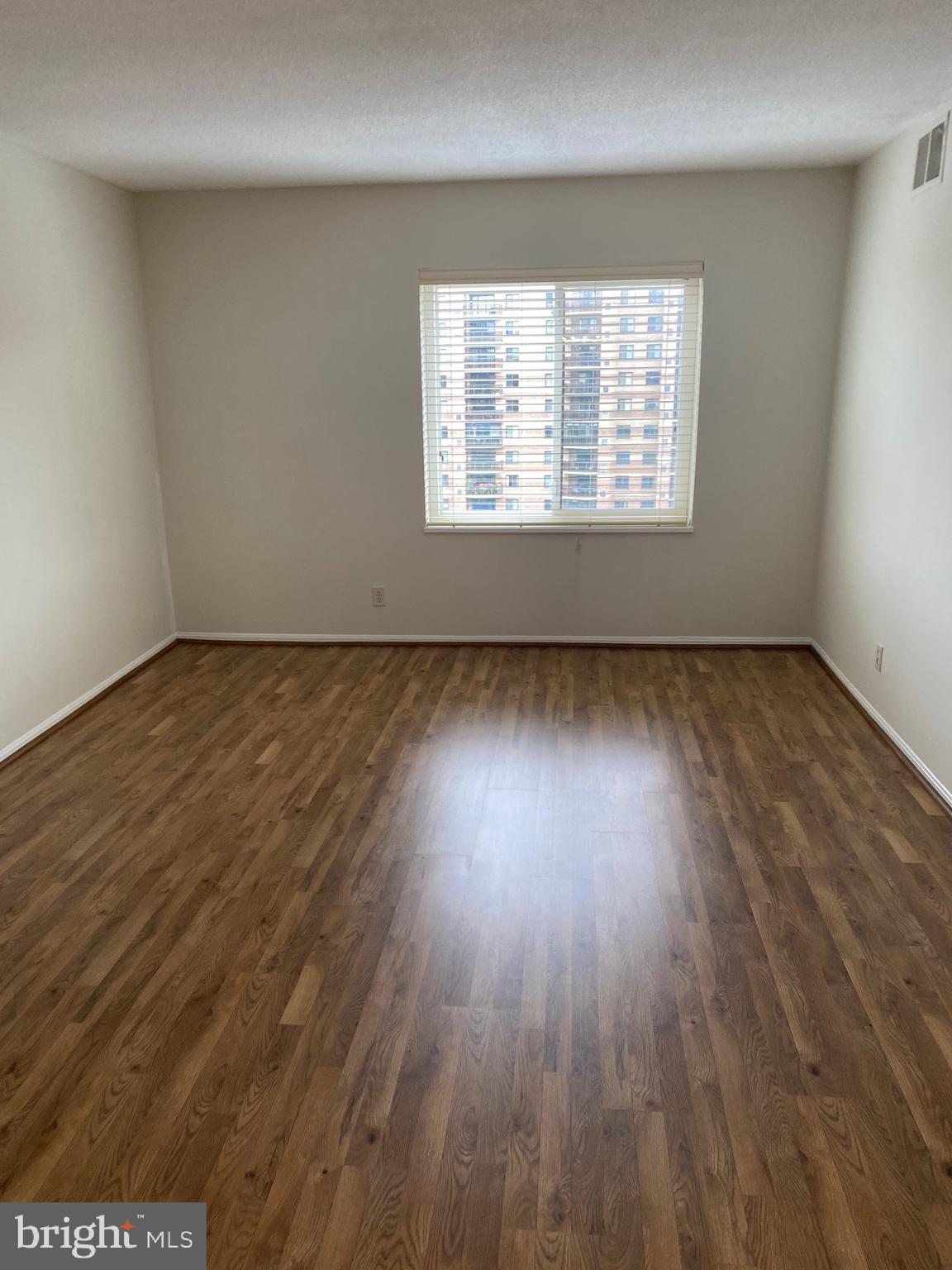 ROTONDA - Residential Lease