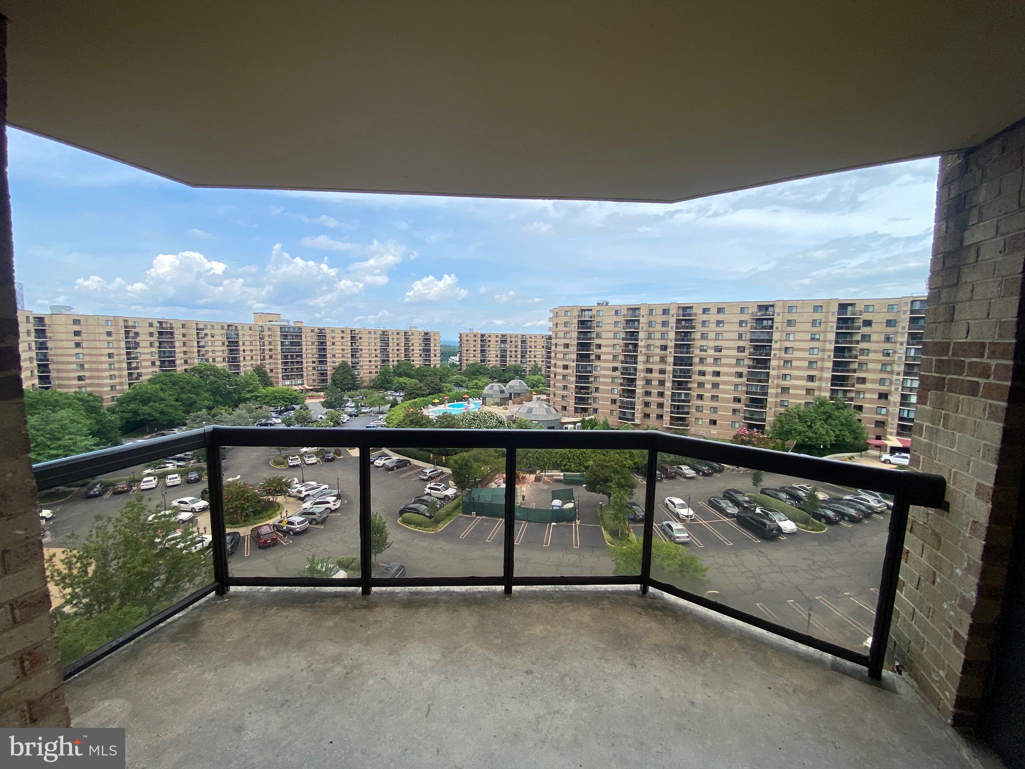 ROTONDA - Residential Lease