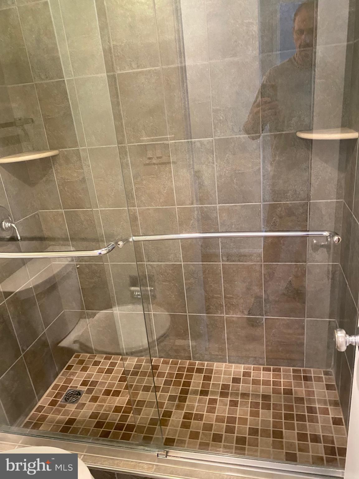 ROTONDA - Residential Lease