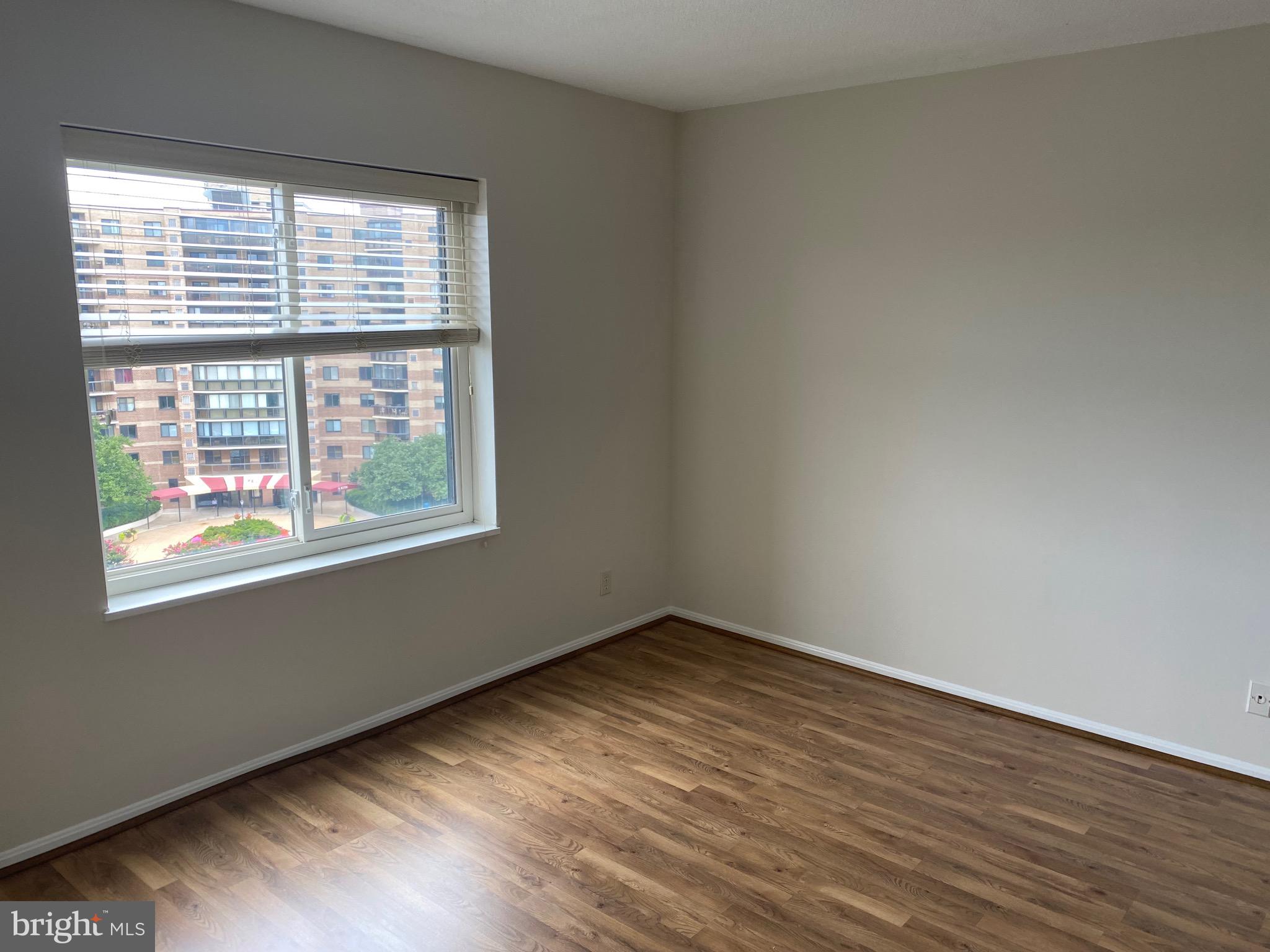 ROTONDA - Residential Lease