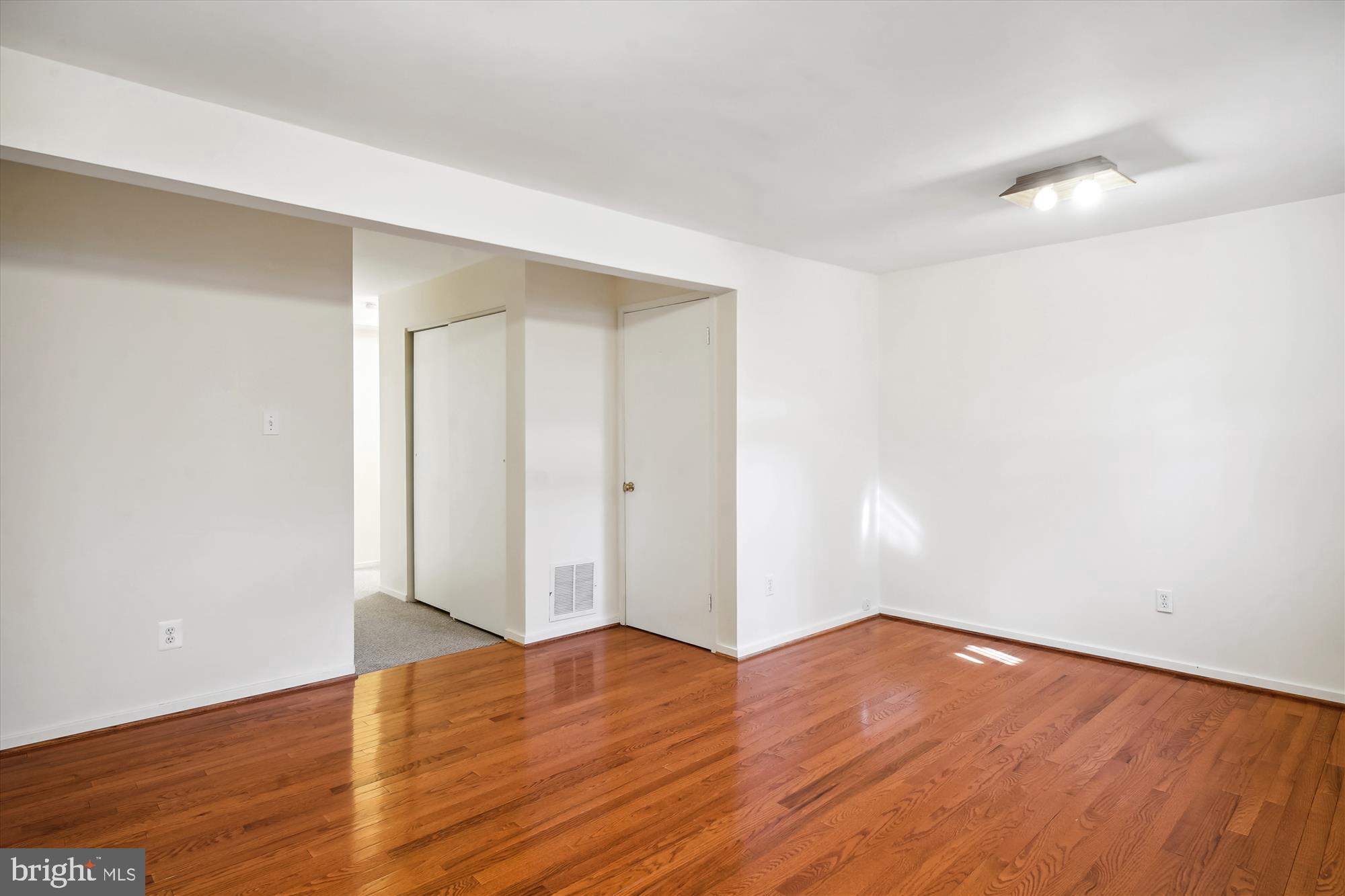 OLNEY SQUARE - Residential Lease