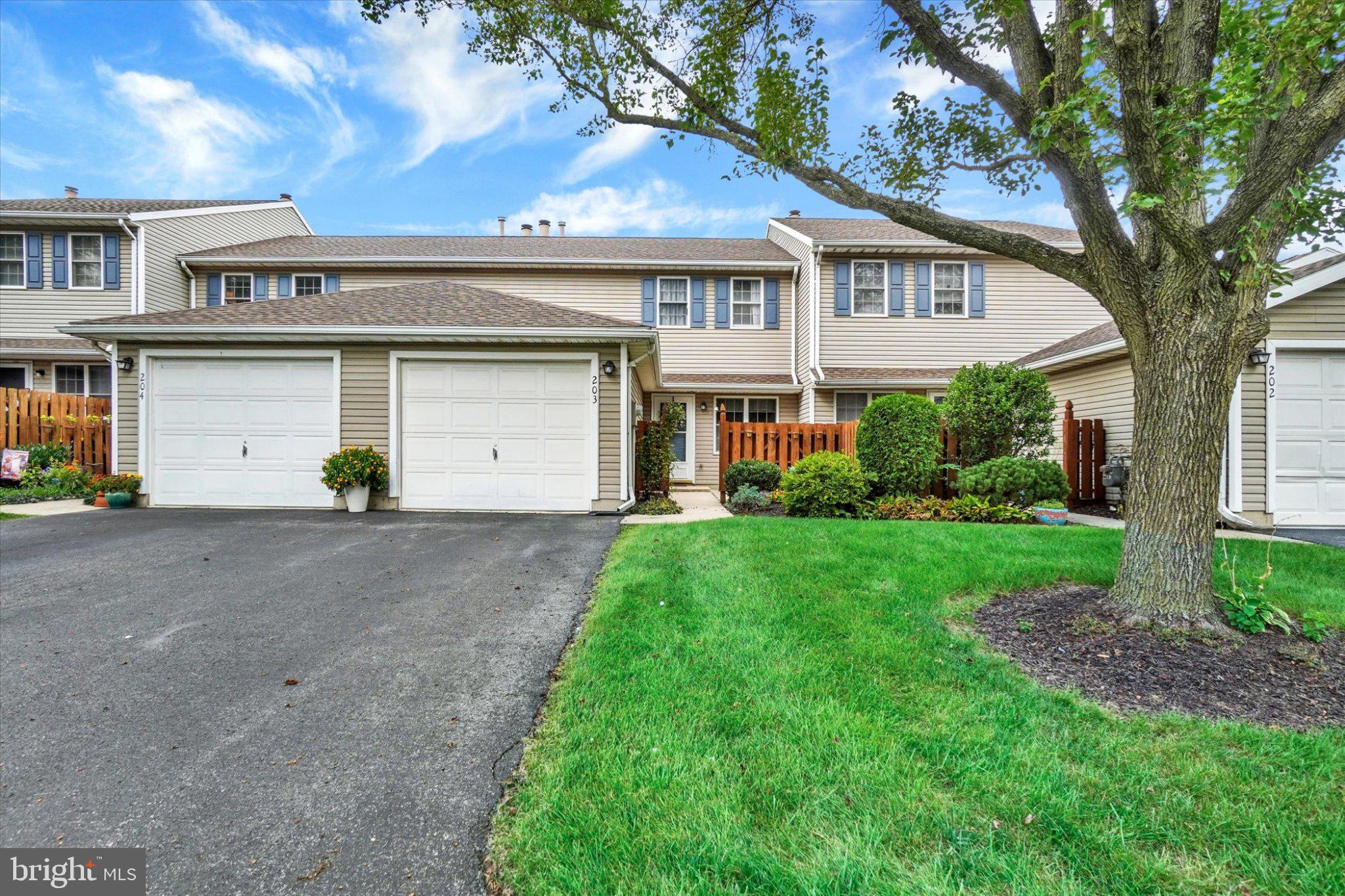 203 PINE COURT