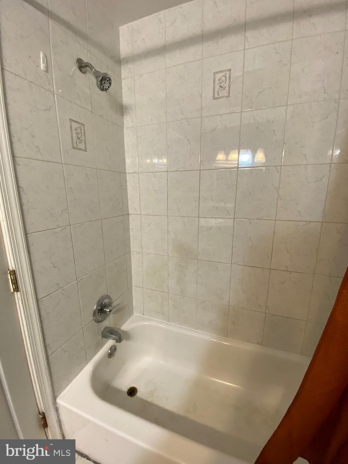 RHAWNHURST - Residential Lease