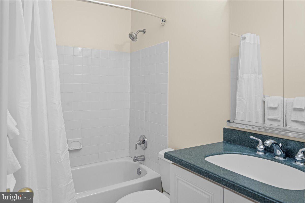 RIDINGS OF WARWICK - Residential