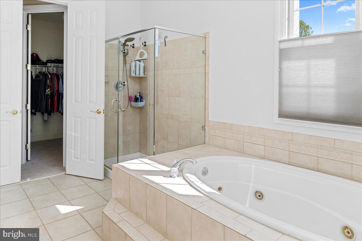 RIDINGS OF WARWICK - Residential