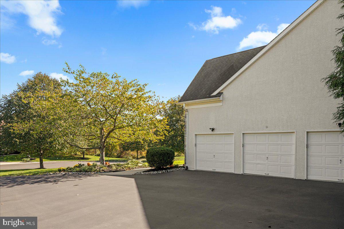 RIDINGS OF WARWICK - Residential