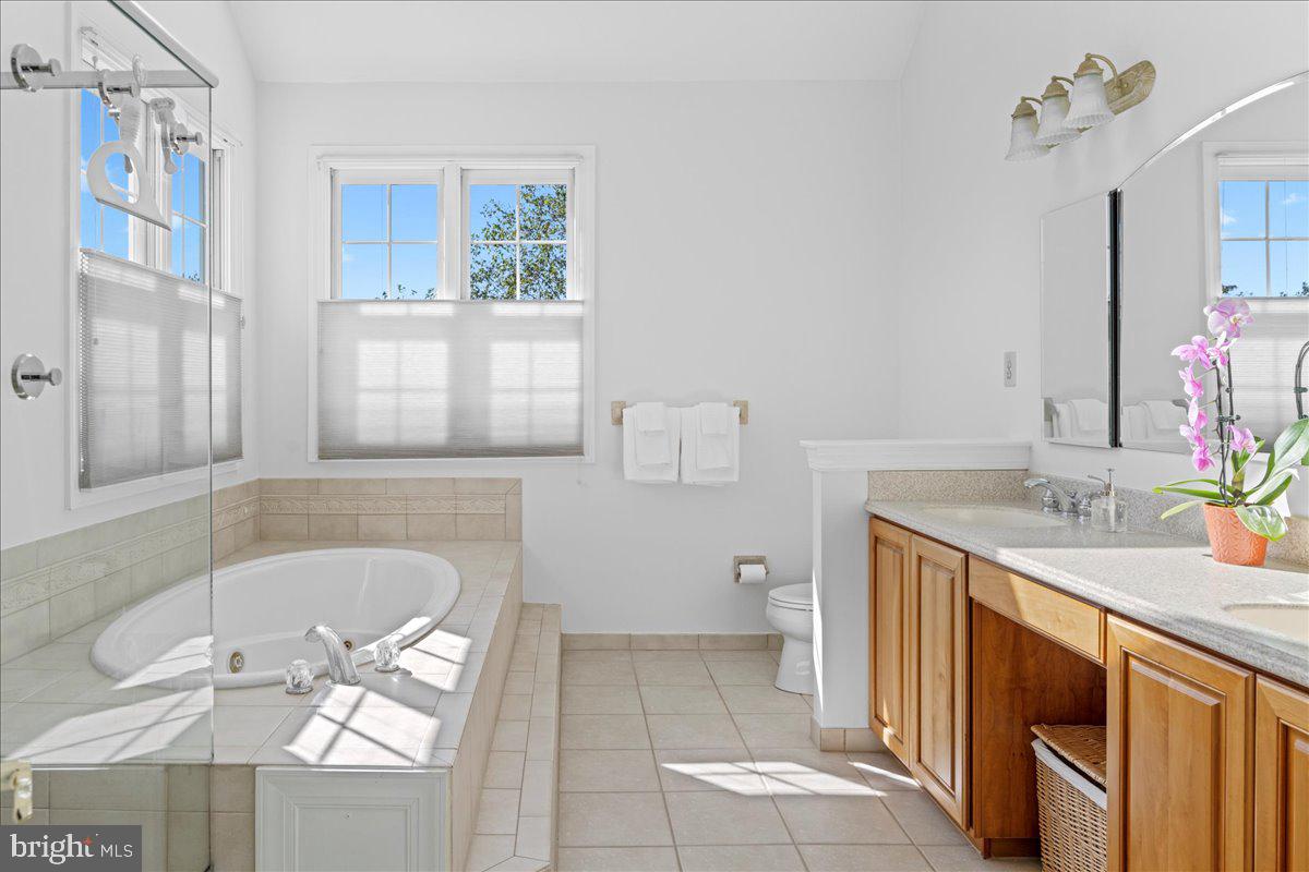 RIDINGS OF WARWICK - Residential