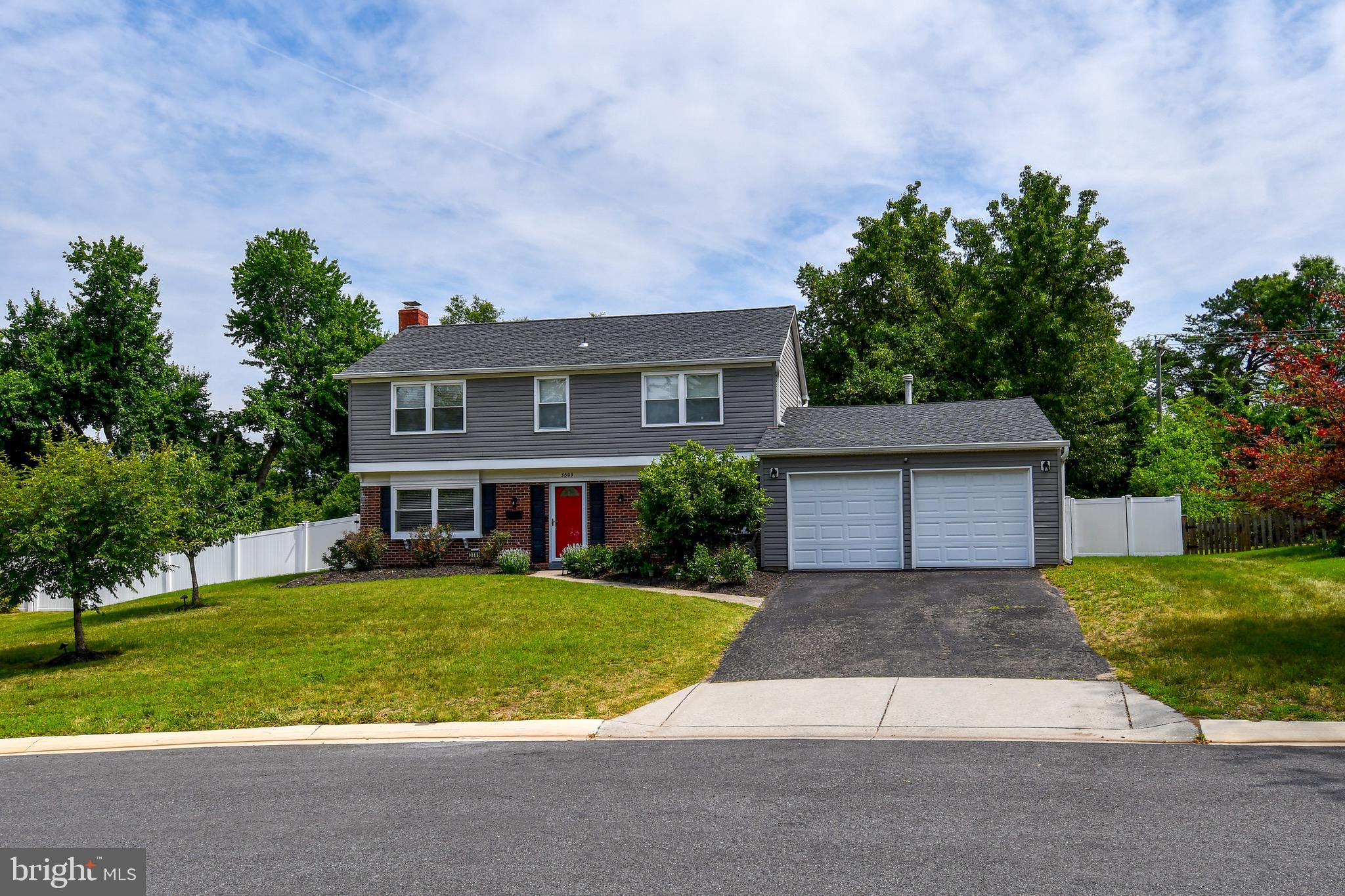 3309 MORELAND PLACE