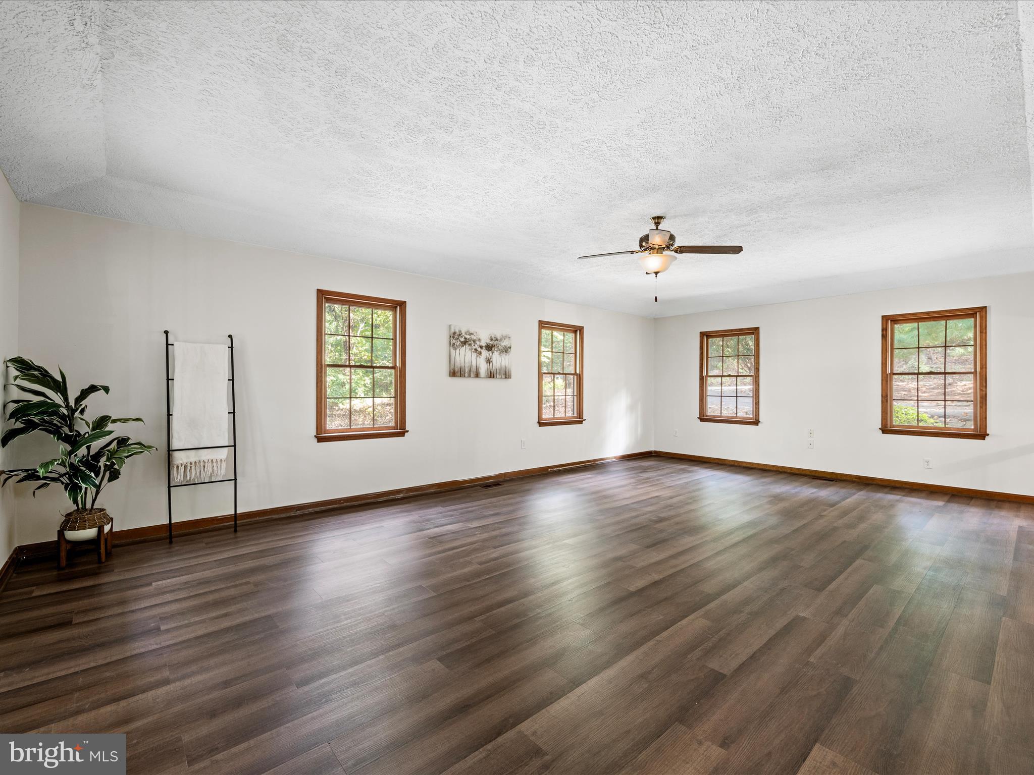 SHANNONDALE - Residential