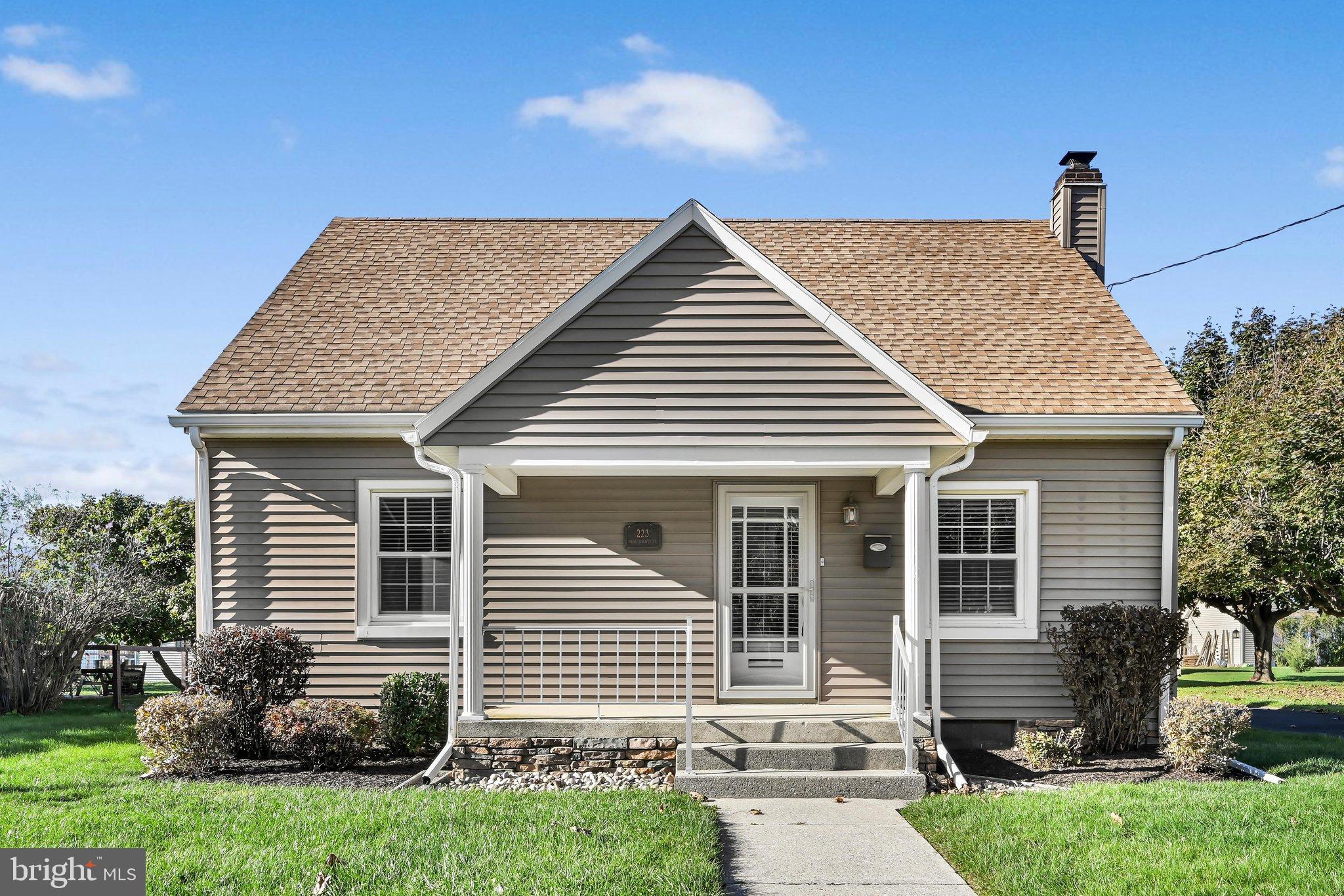 223 W WALNUT ST.