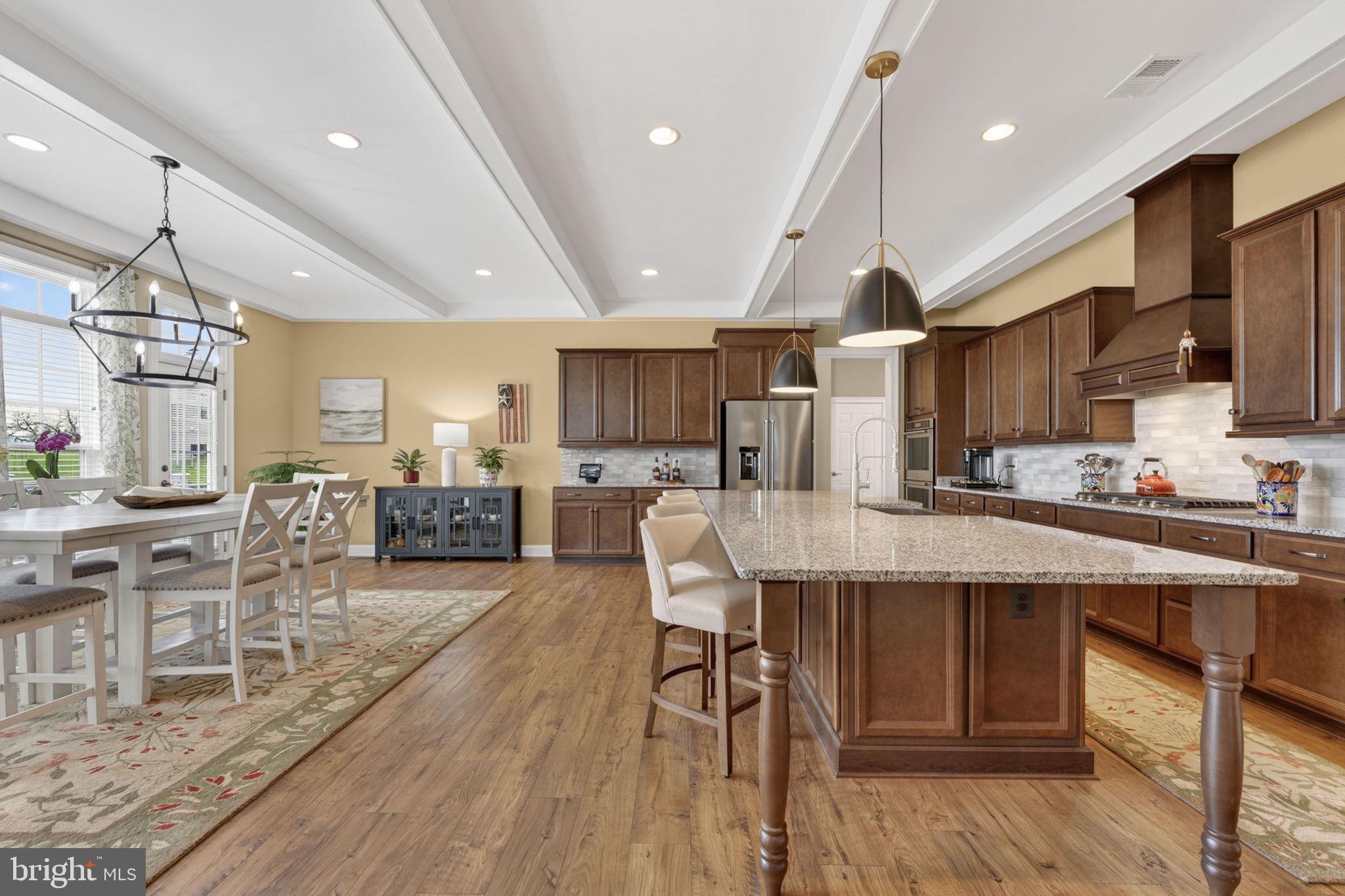 LOVETTSVILLE - Residential