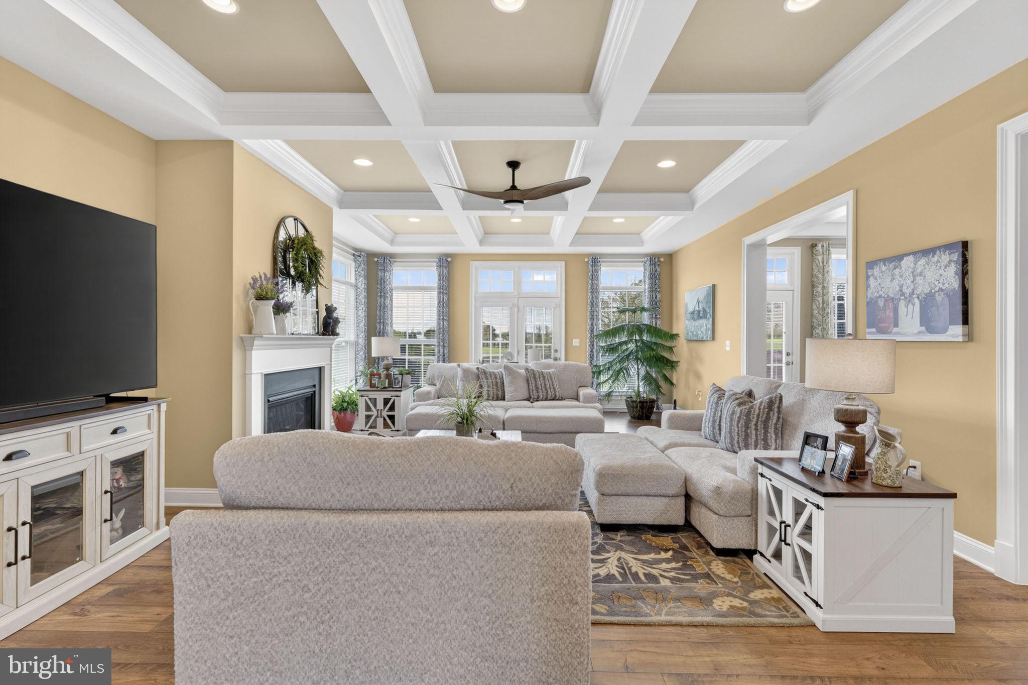 LOVETTSVILLE - Residential