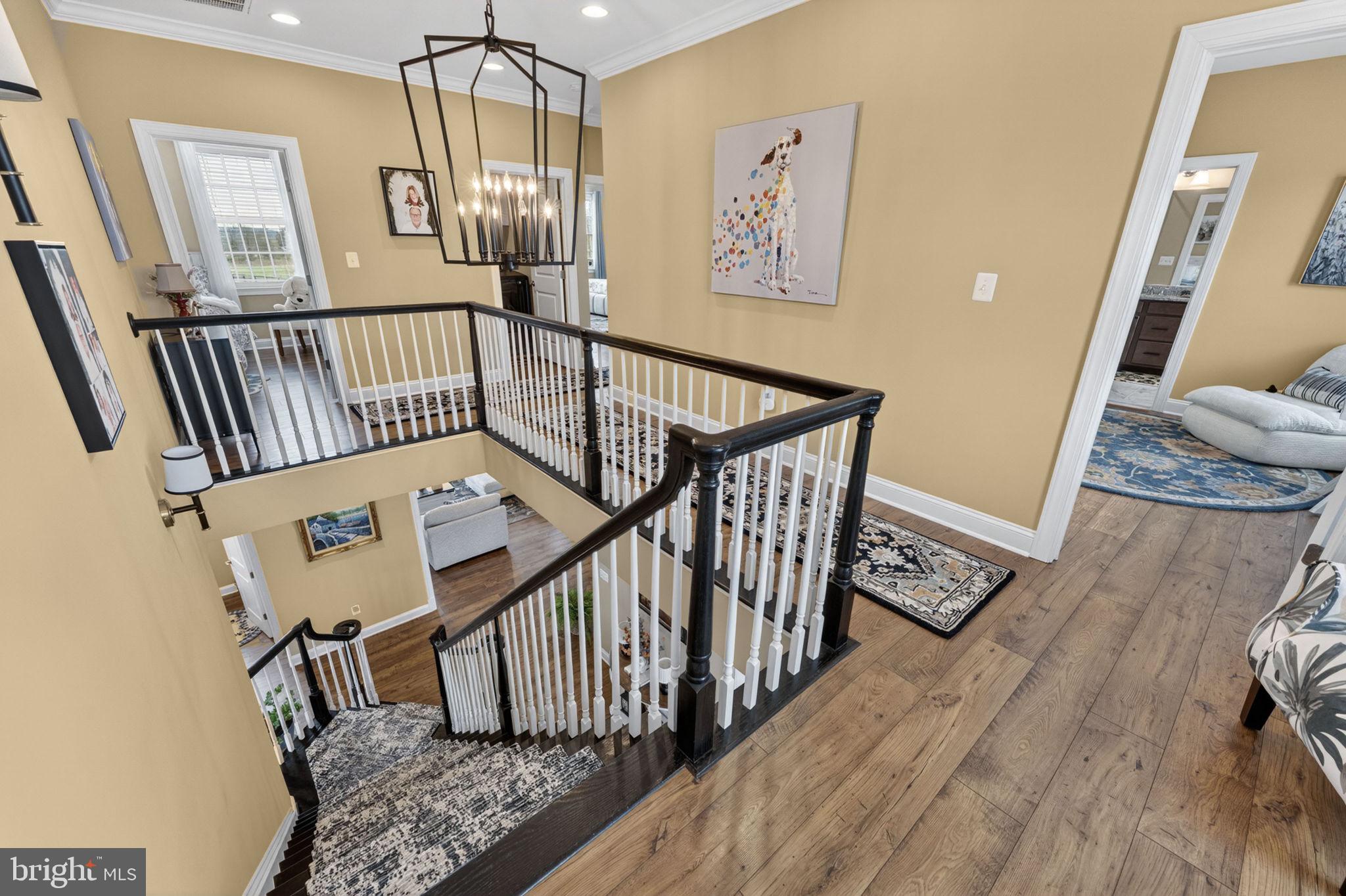 LOVETTSVILLE - Residential