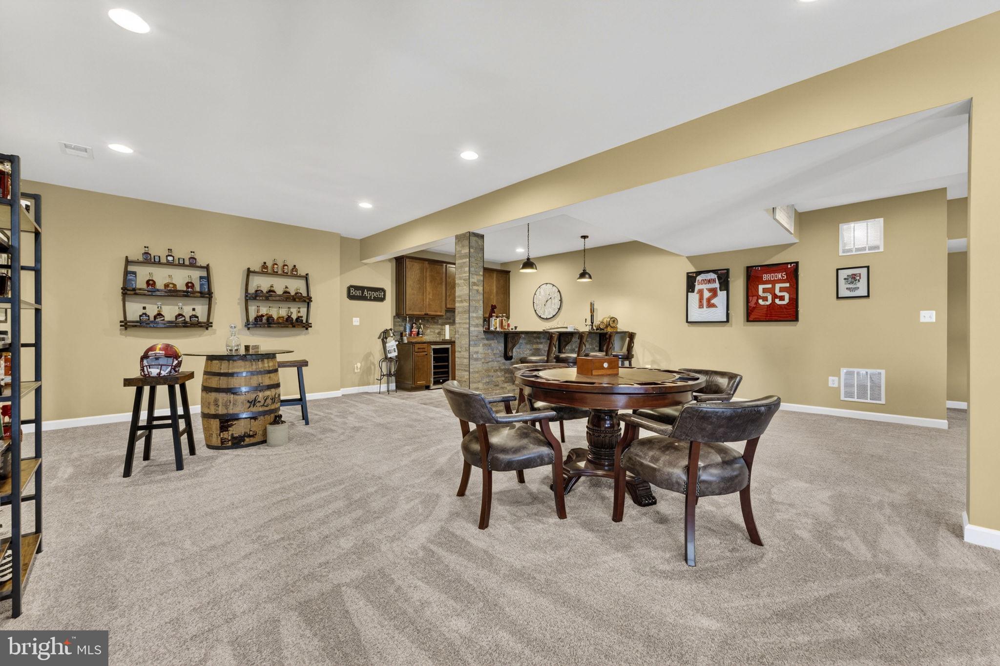 LOVETTSVILLE - Residential