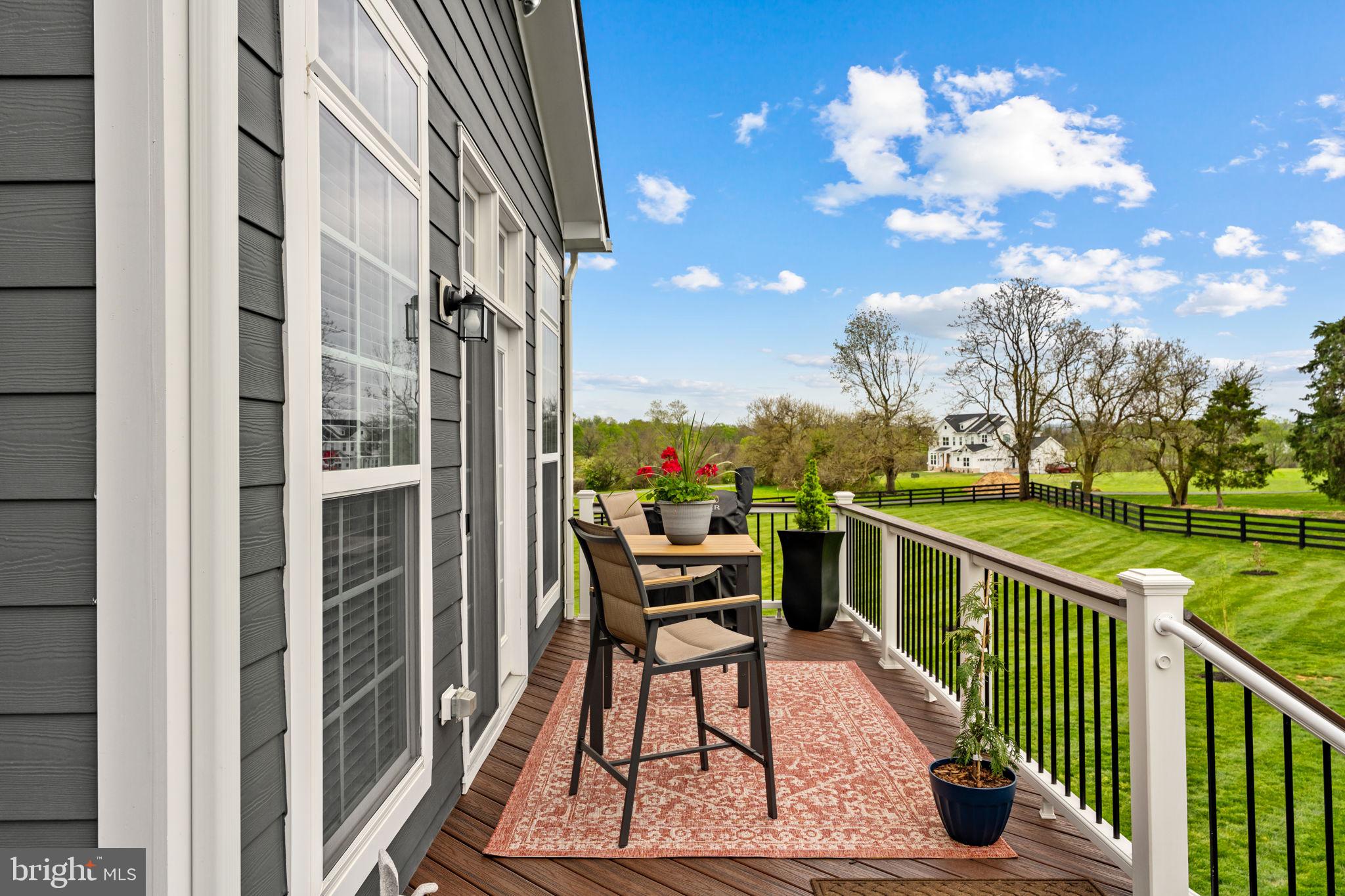 LOVETTSVILLE - Residential