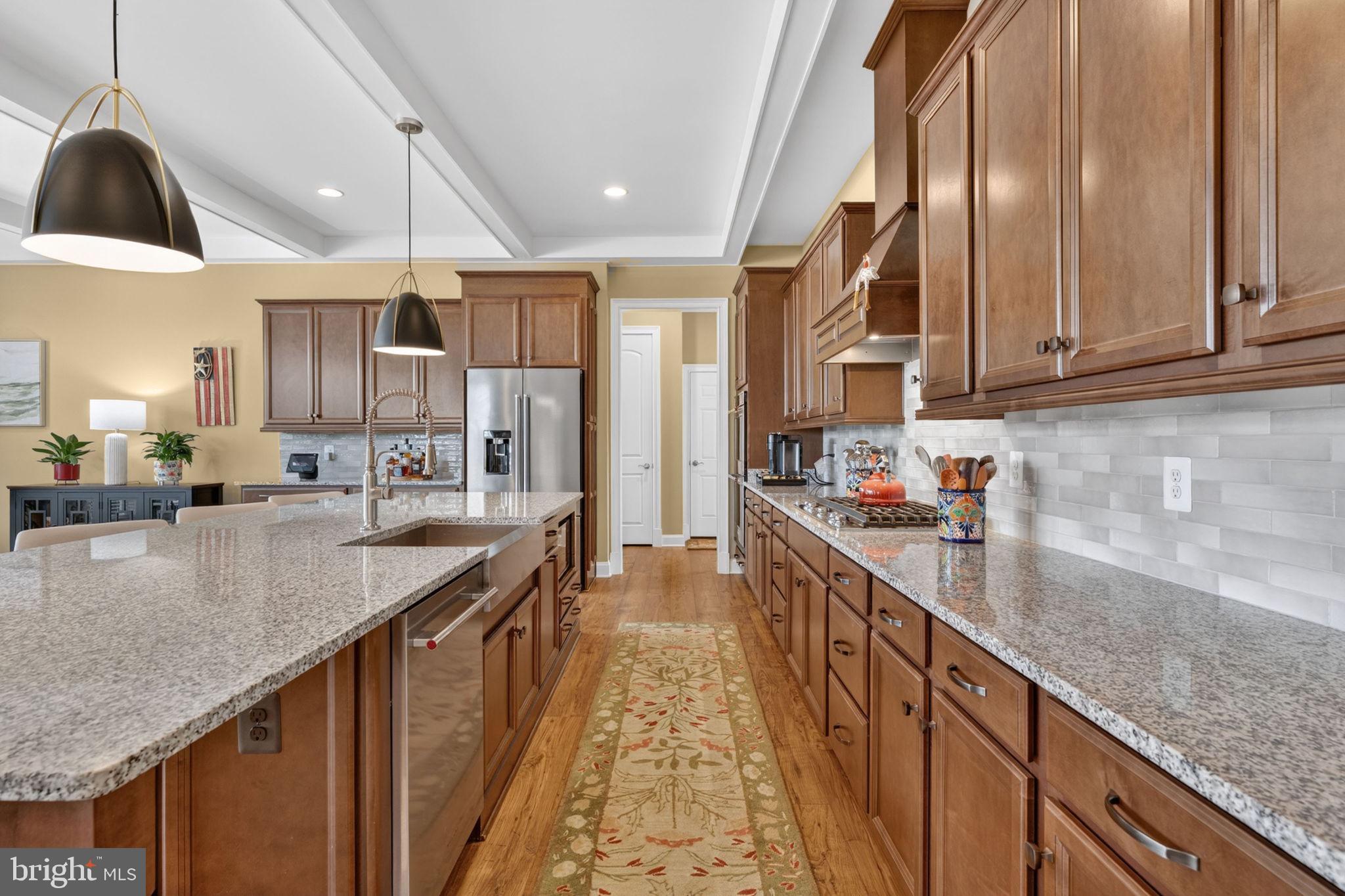 LOVETTSVILLE - Residential