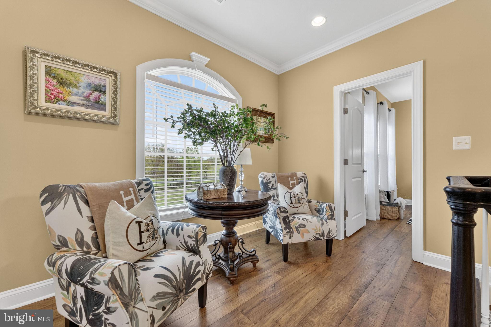 LOVETTSVILLE - Residential