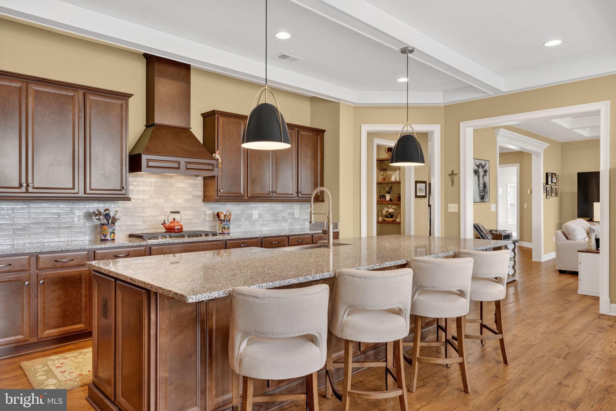 LOVETTSVILLE - Residential