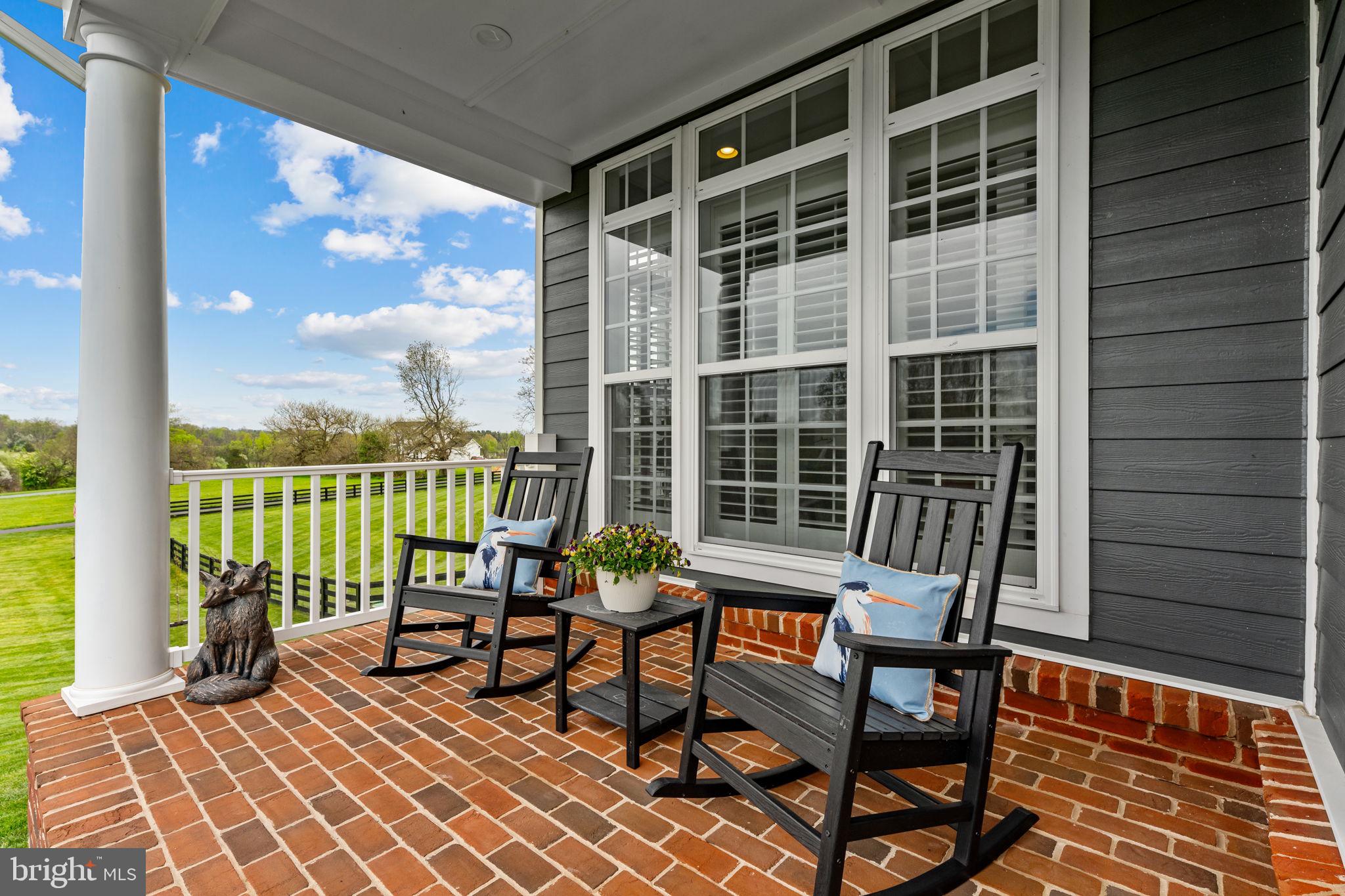 LOVETTSVILLE - Residential