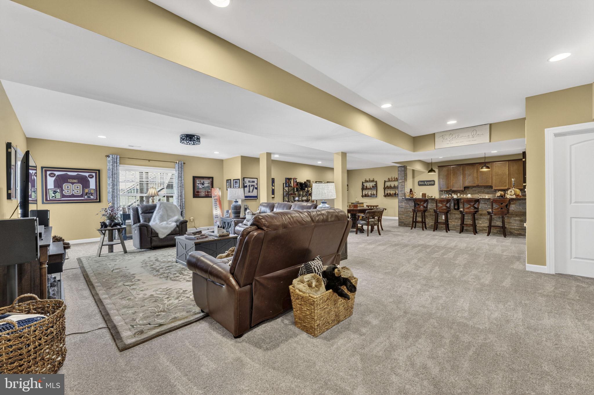 LOVETTSVILLE - Residential