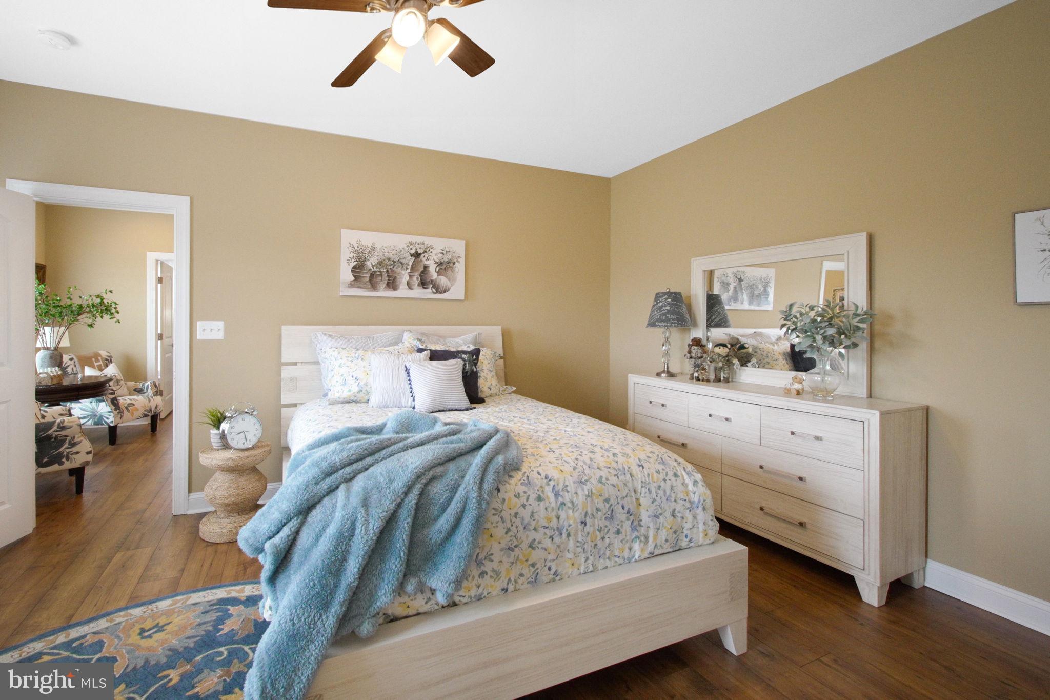 LOVETTSVILLE - Residential