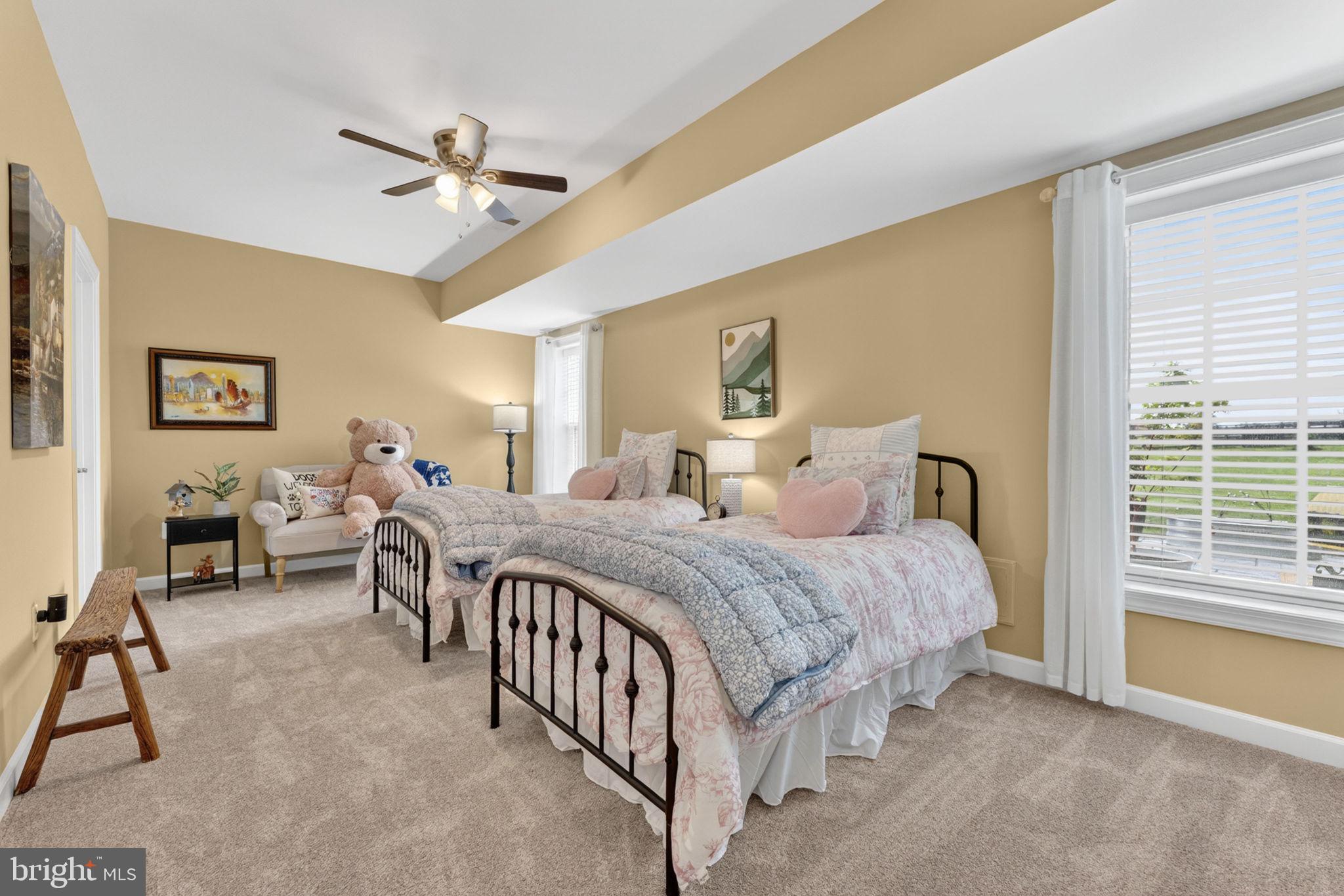 LOVETTSVILLE - Residential