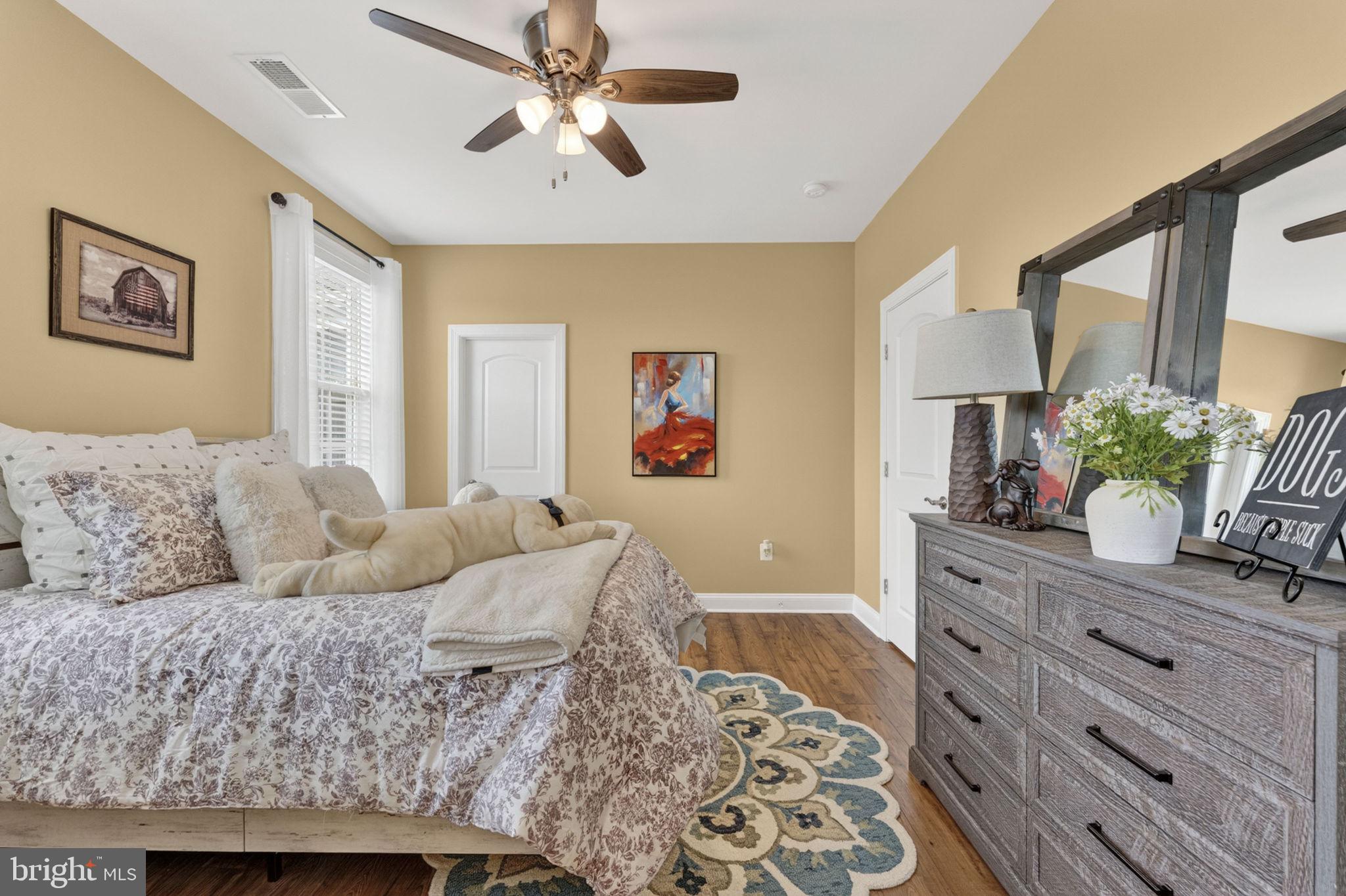 LOVETTSVILLE - Residential