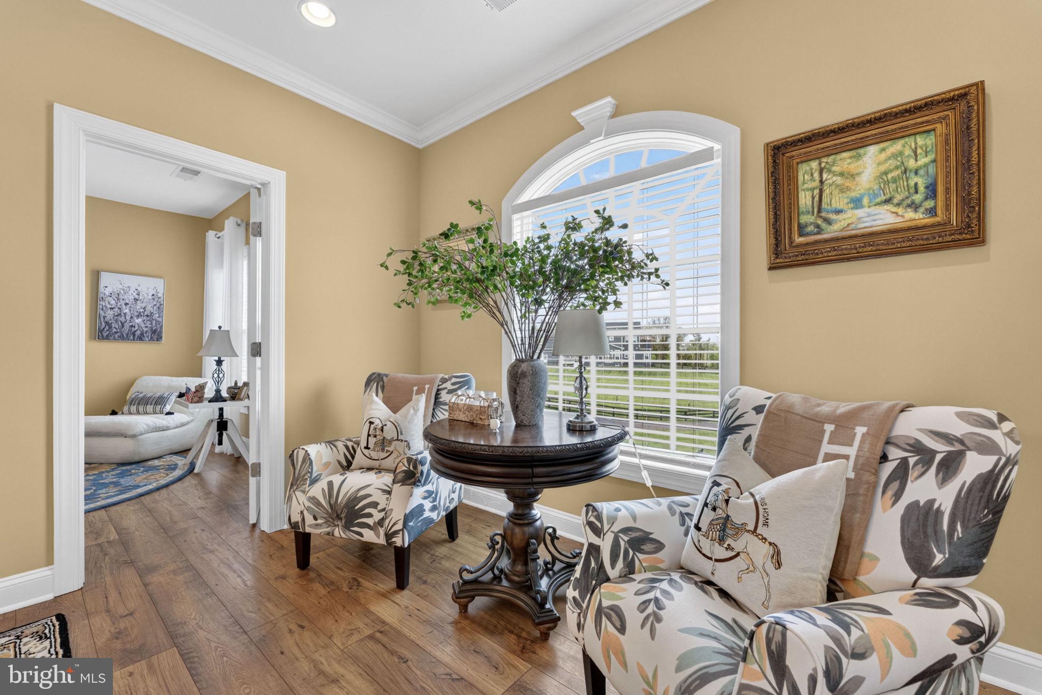 LOVETTSVILLE - Residential