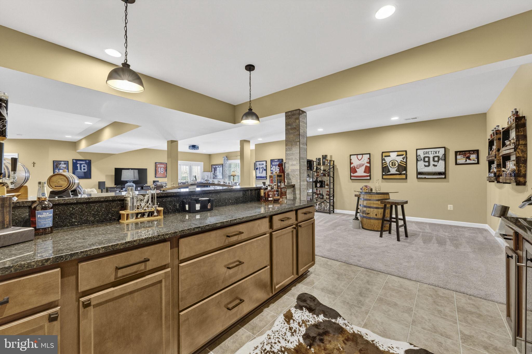 LOVETTSVILLE - Residential