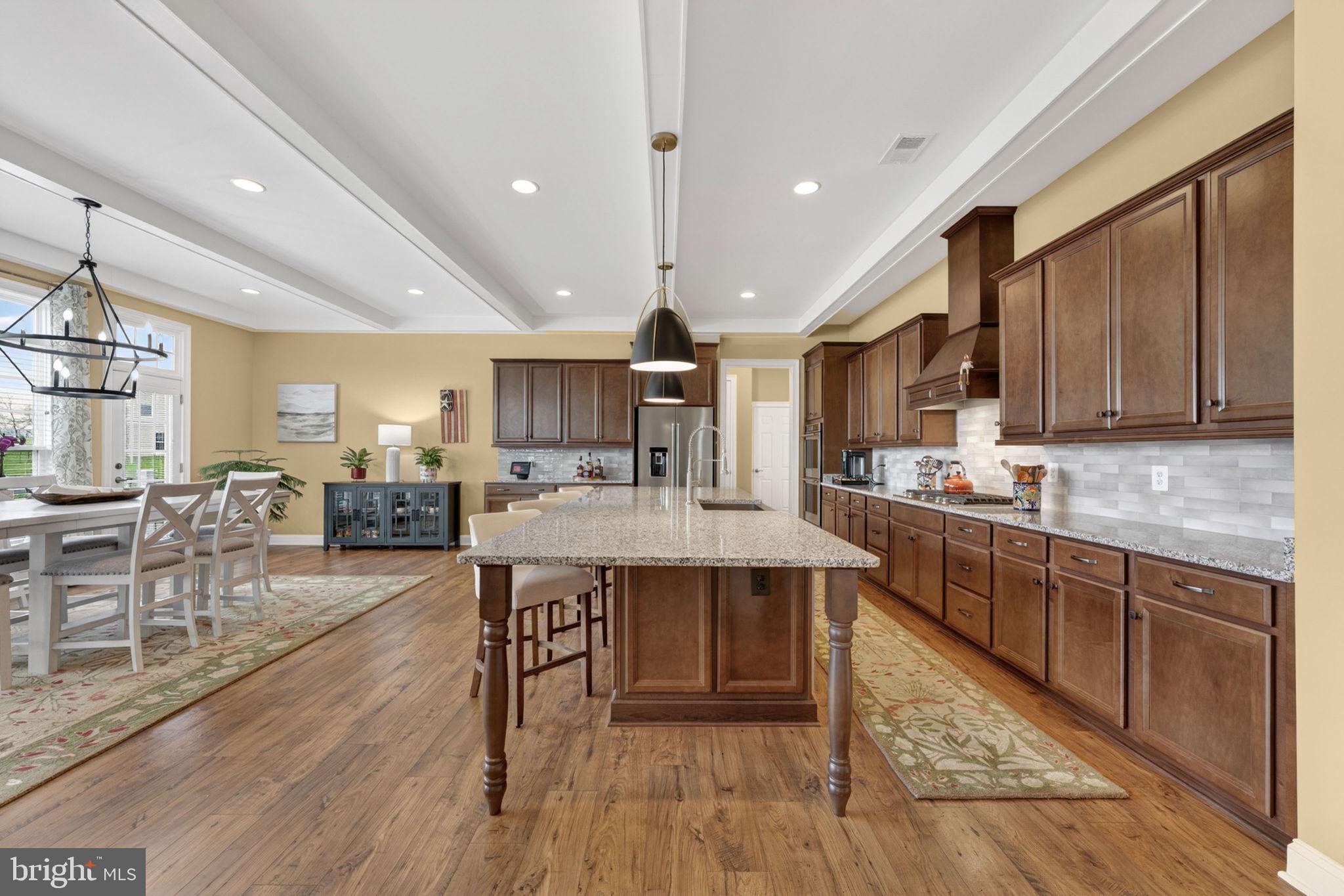 LOVETTSVILLE - Residential